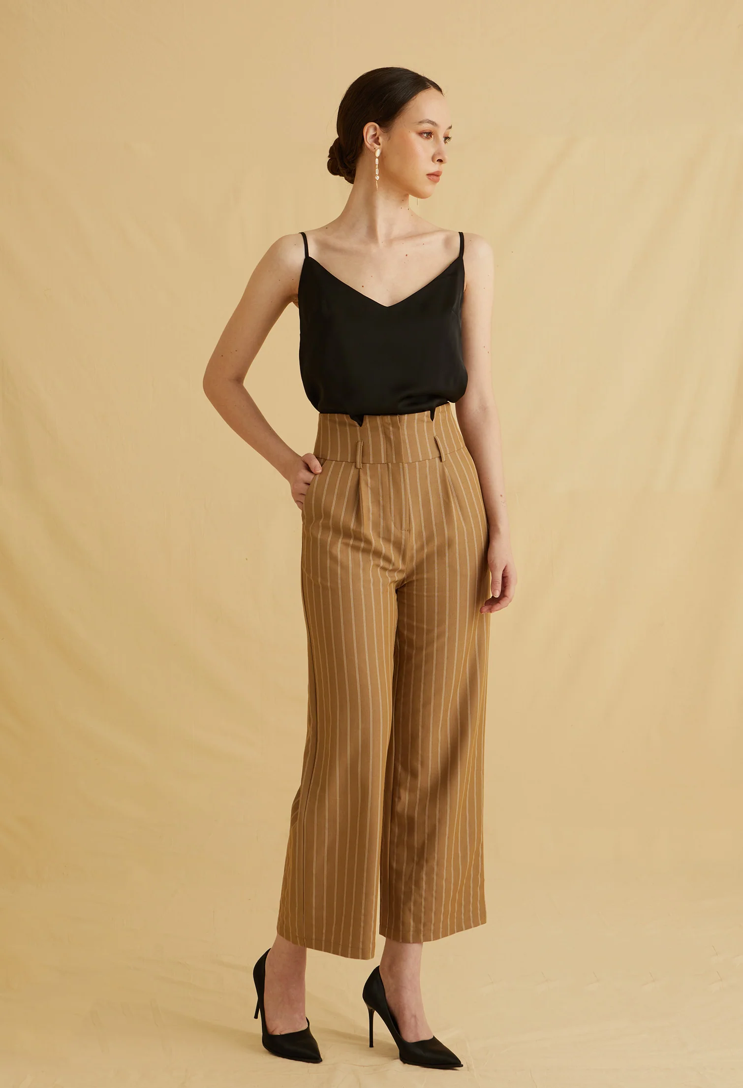 Sharp Line Straight Pants