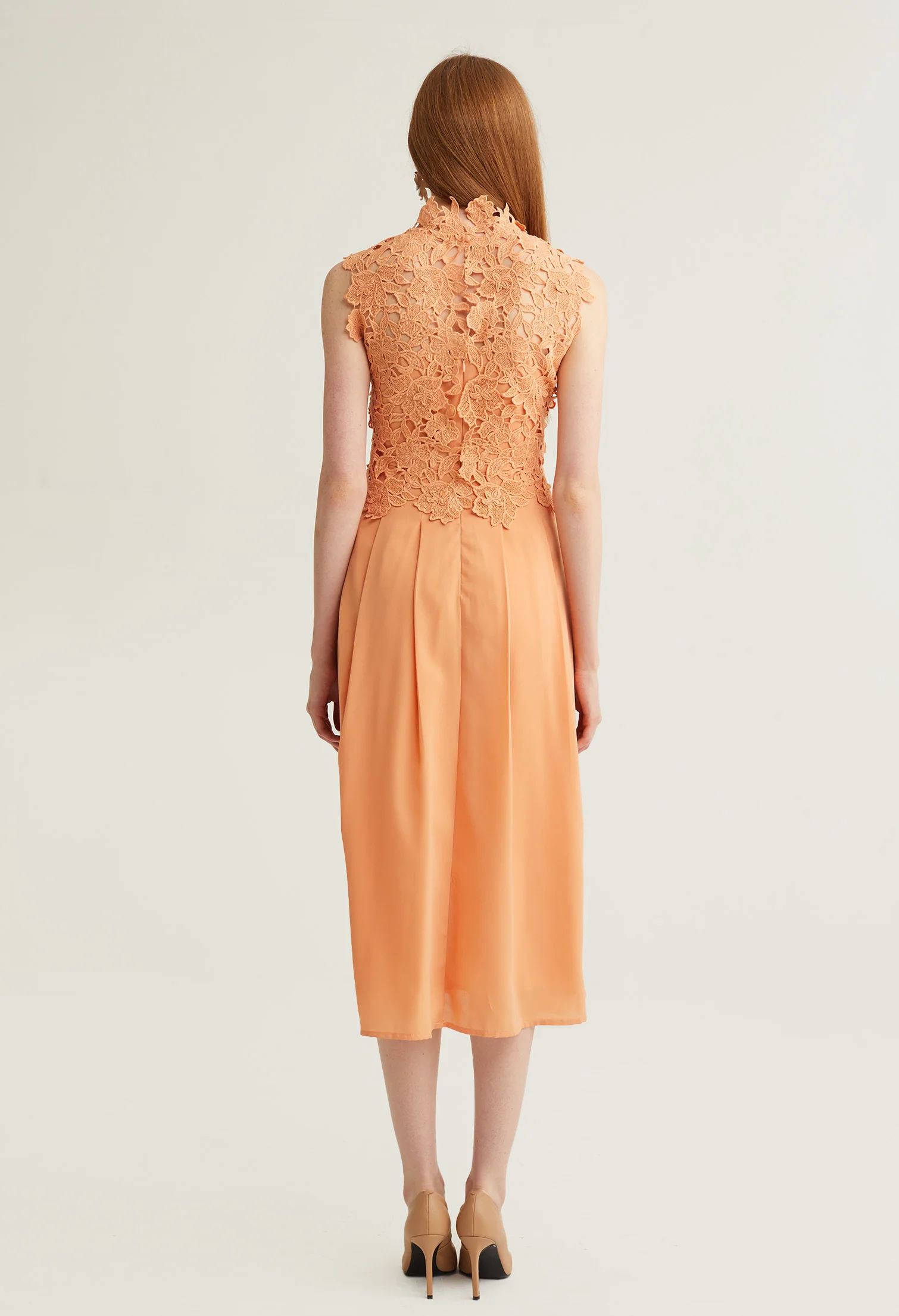 Elegant Laced Bodice Midi Dress