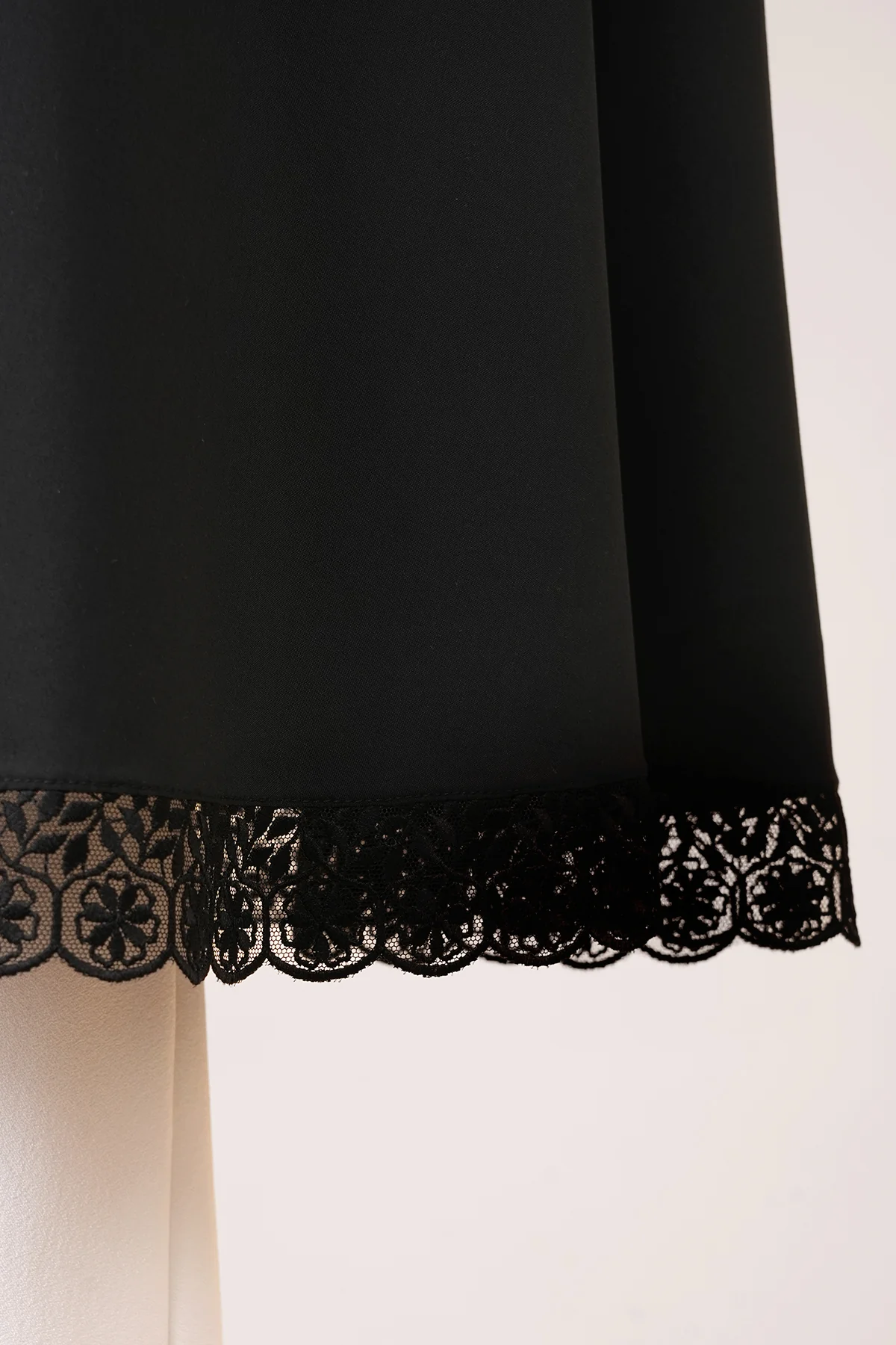 Telekung Maharani Modish Maira Midi (Top Only)