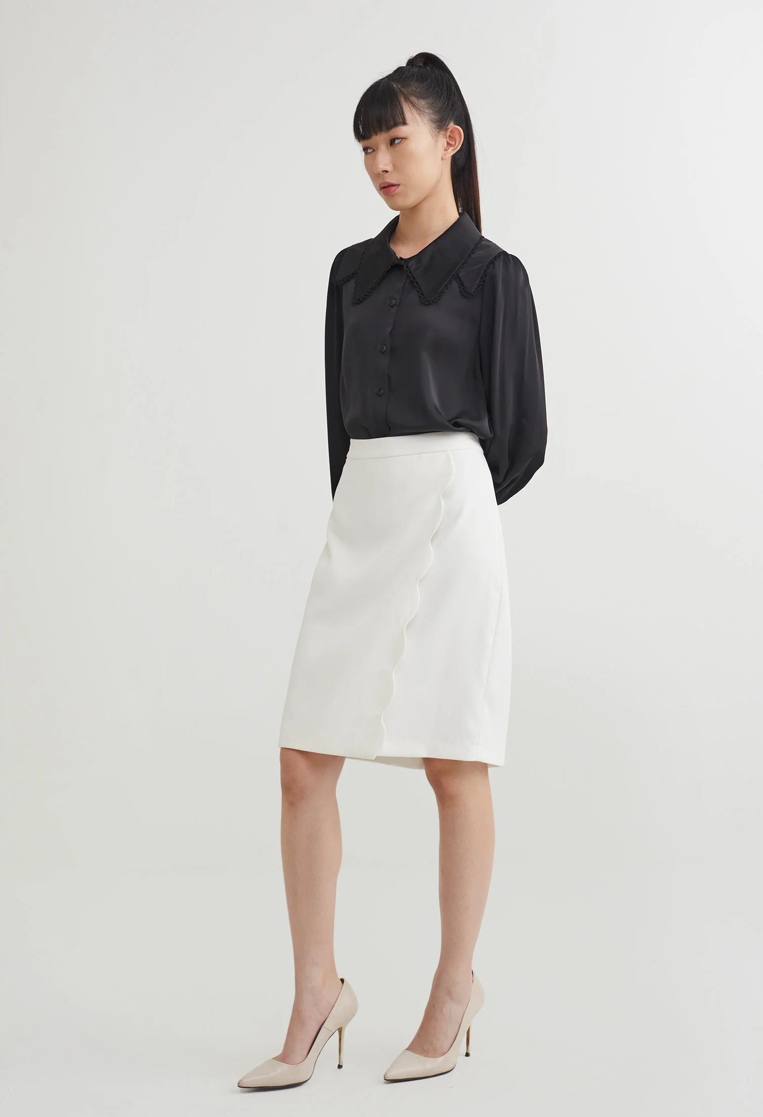 Scallop Hemmed Pencil Skirt
