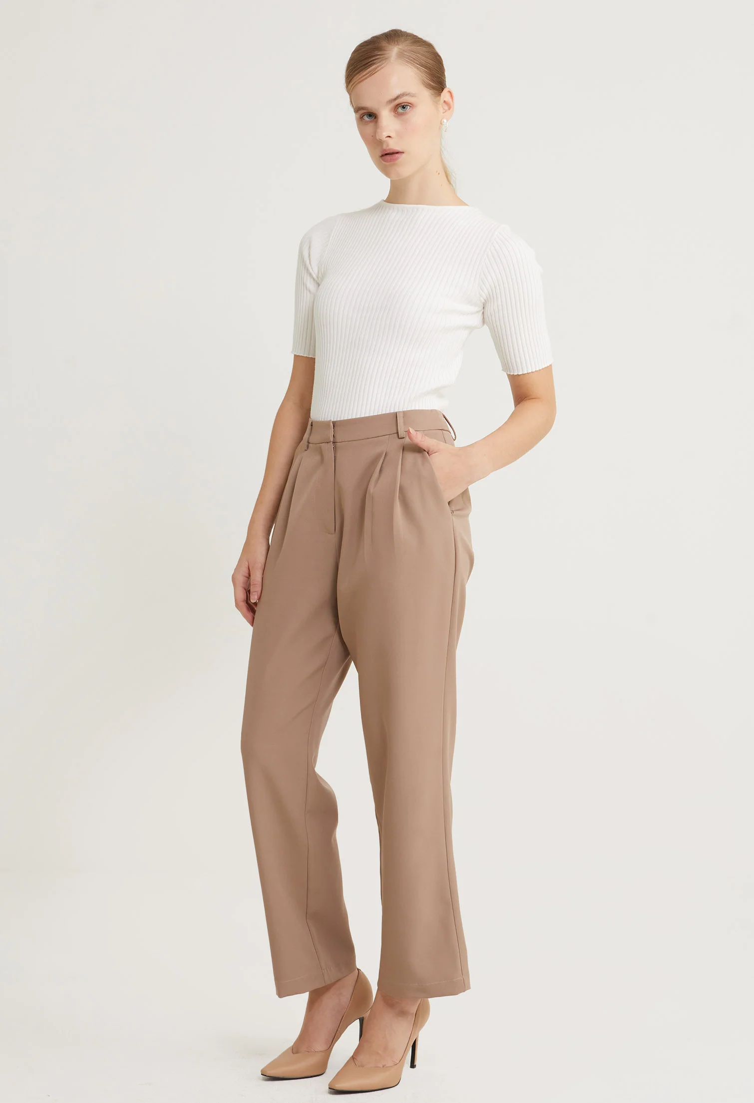 Metropolitan Straight Cut Pants
