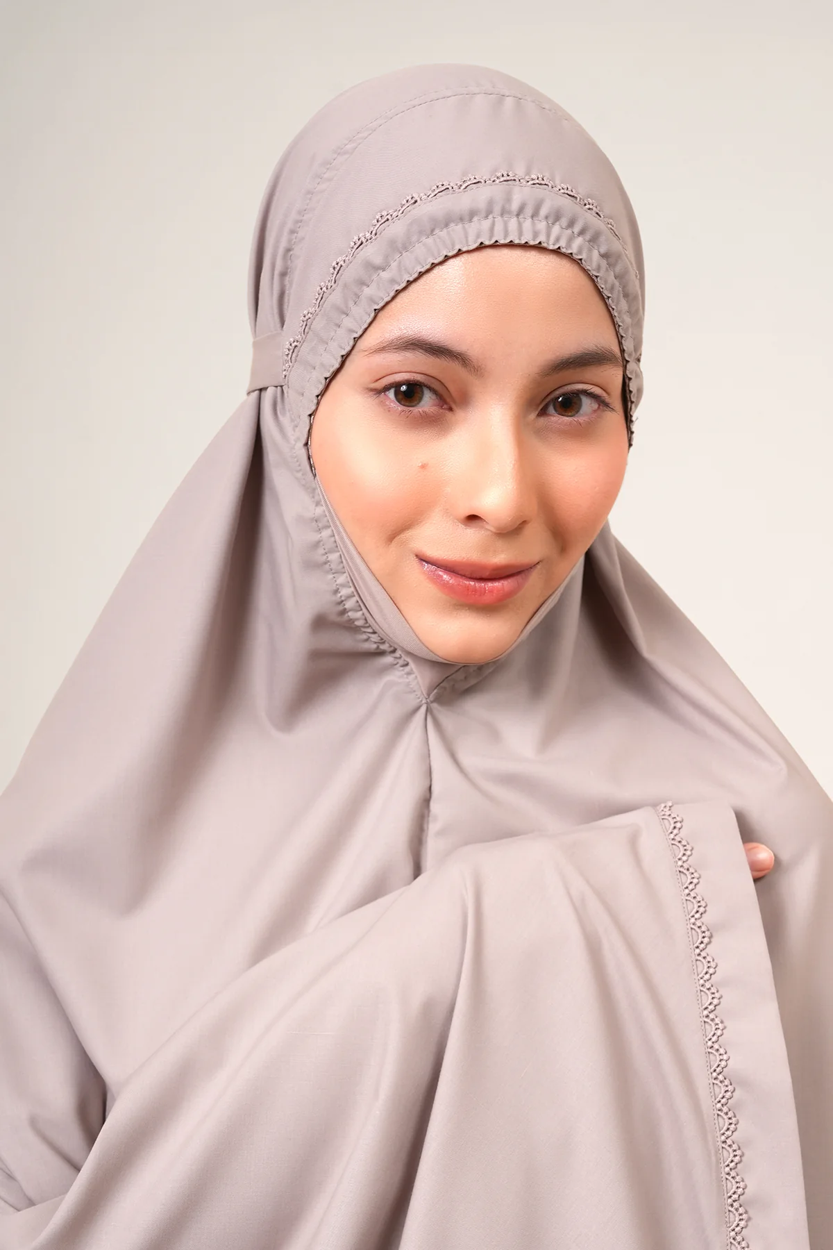 Telekung Modish Aesha