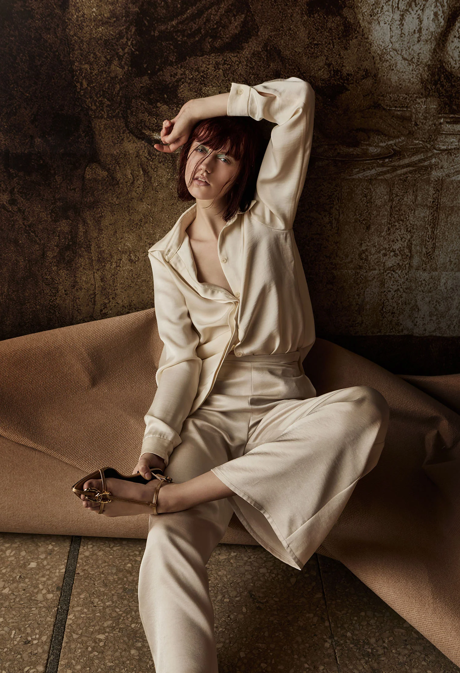 nichii X NURITA HARITH Collared Ruched Waist Shirt