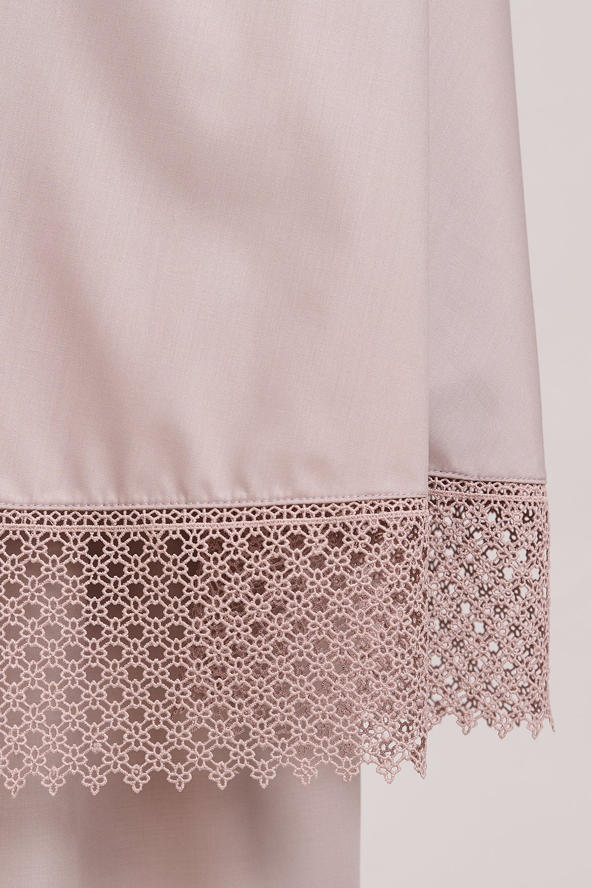 Telekung Modish Akira