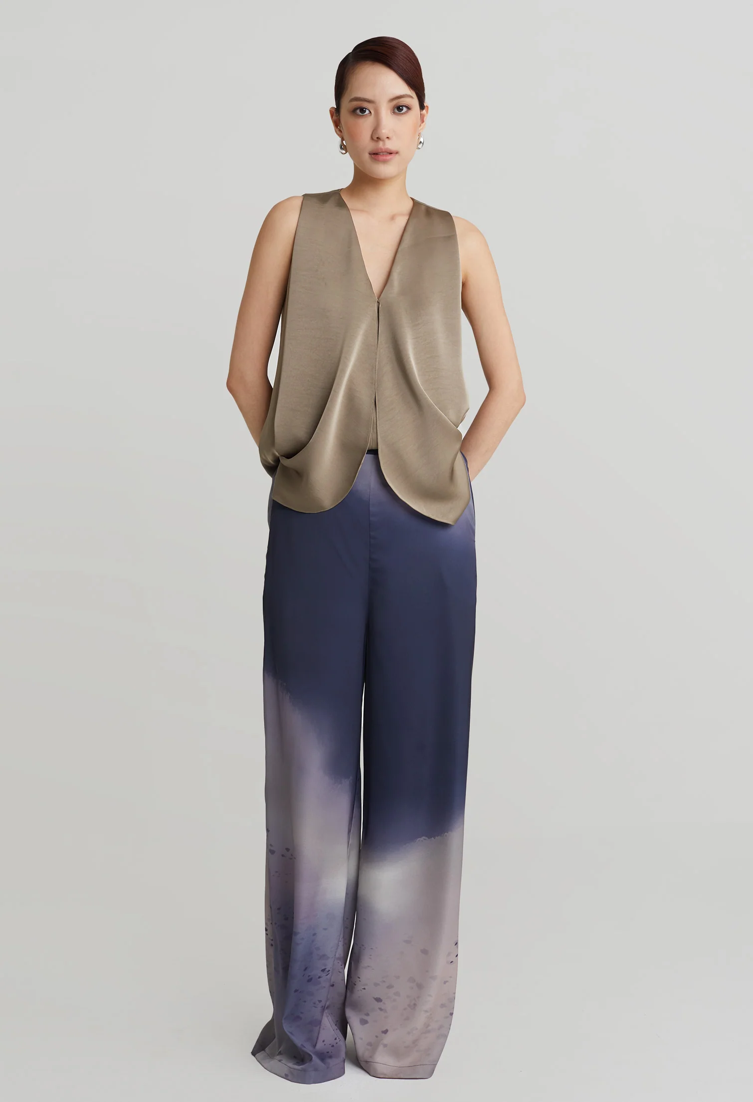 nichii X NURITA HARITH Elegant Two-way Flou Sleeveless Top