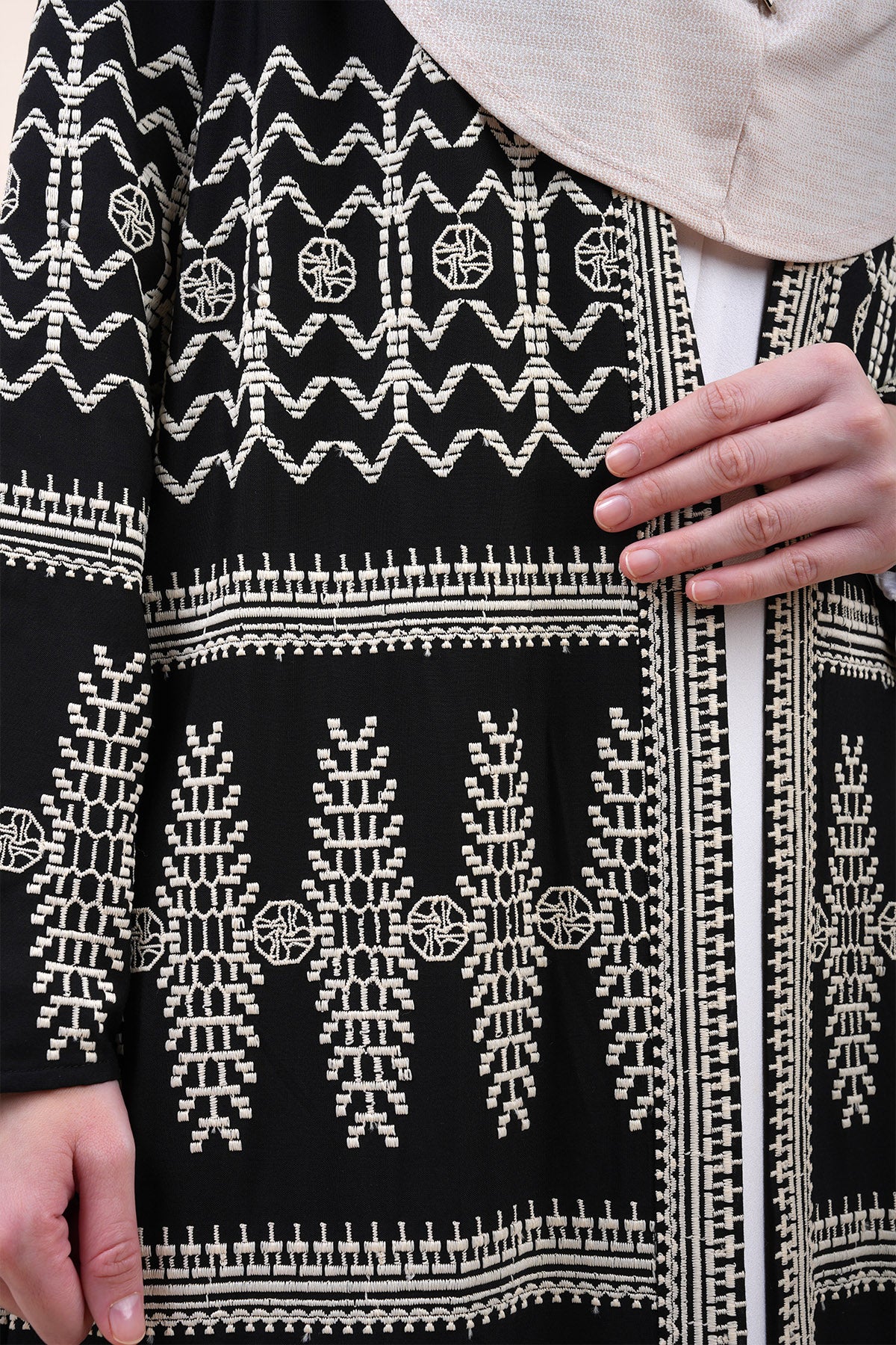 Darasha Embroidery Abaya