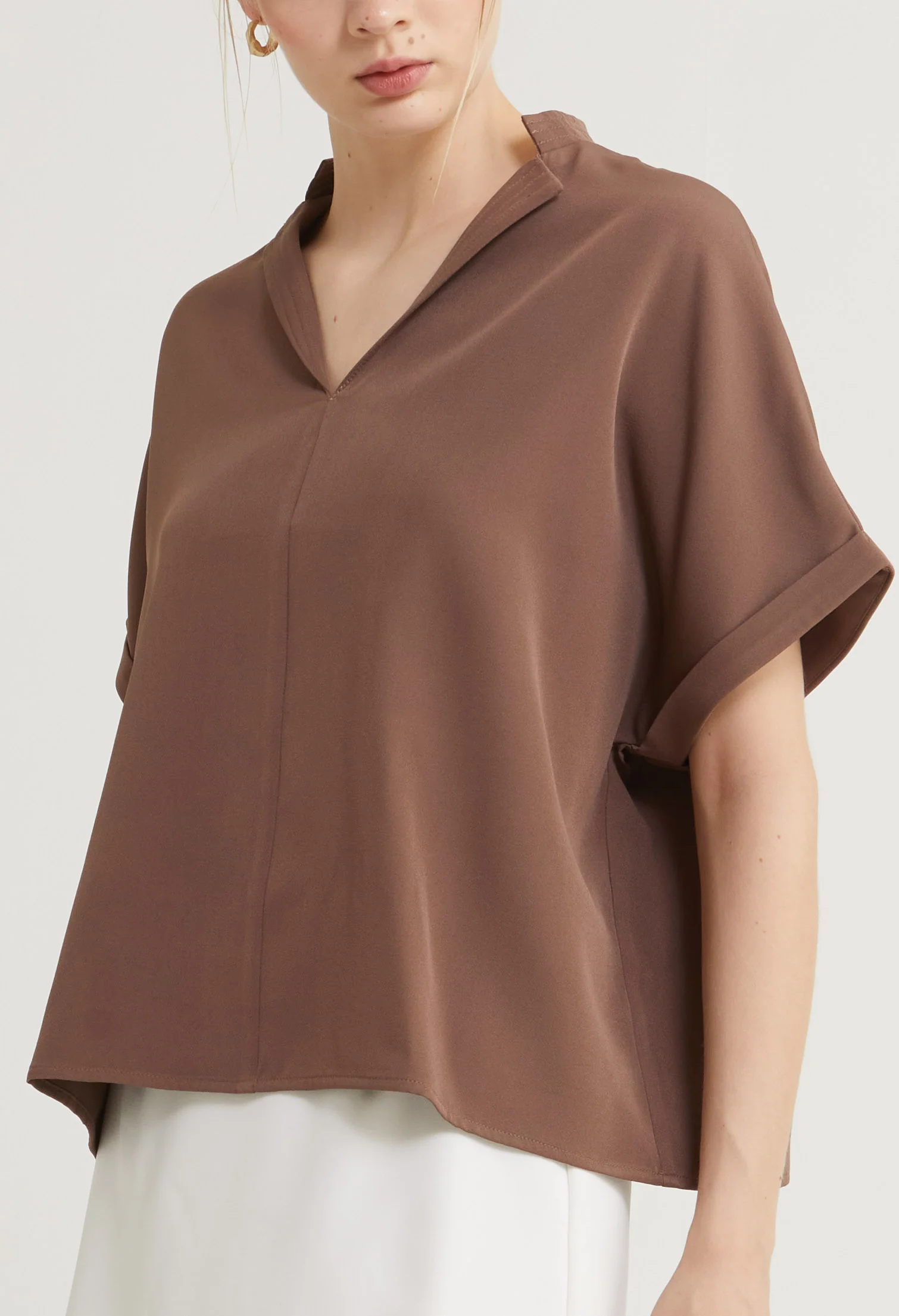 Sleek Comfort Folded Short Sleeves Top