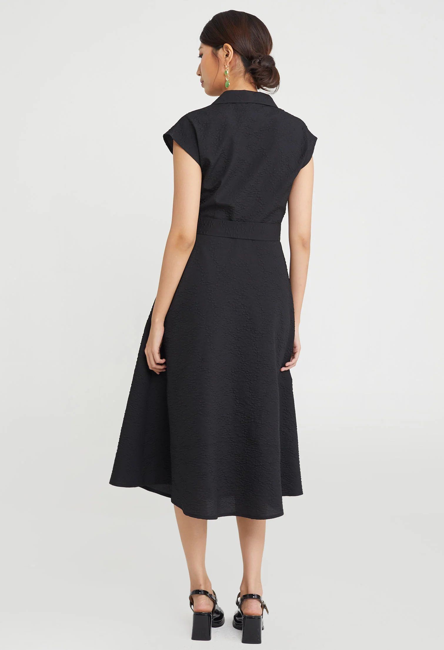 Jasmine Crest Frontie Button-Up Midi Dress