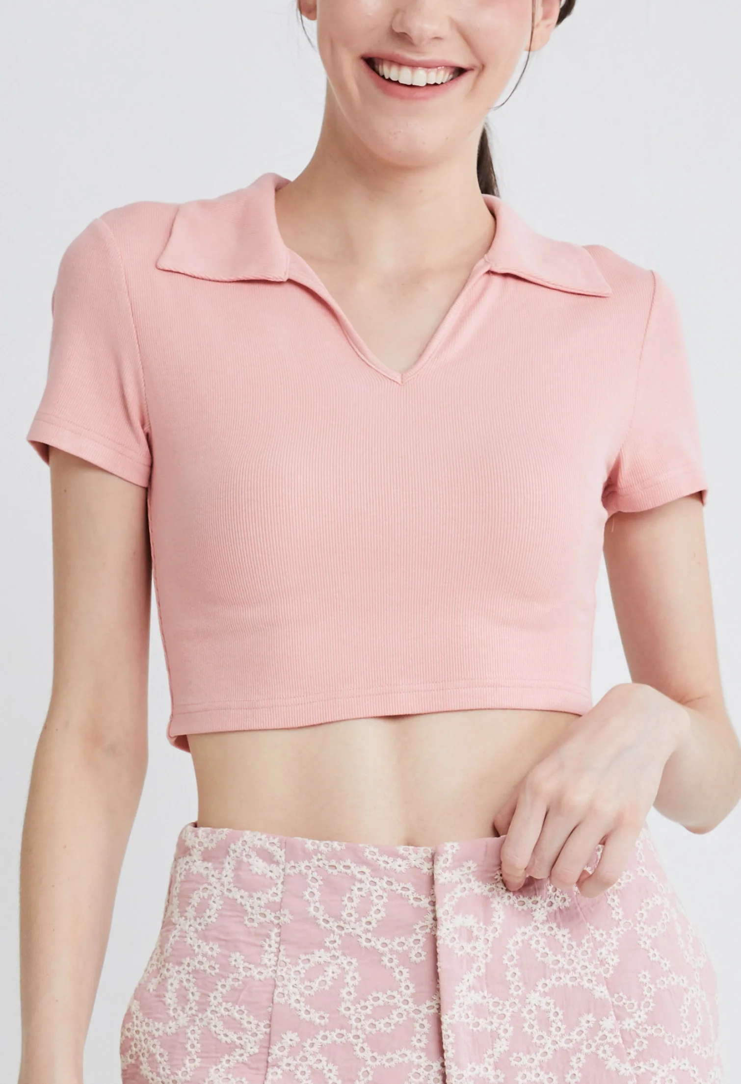 Ribbed Collared Cropped Top