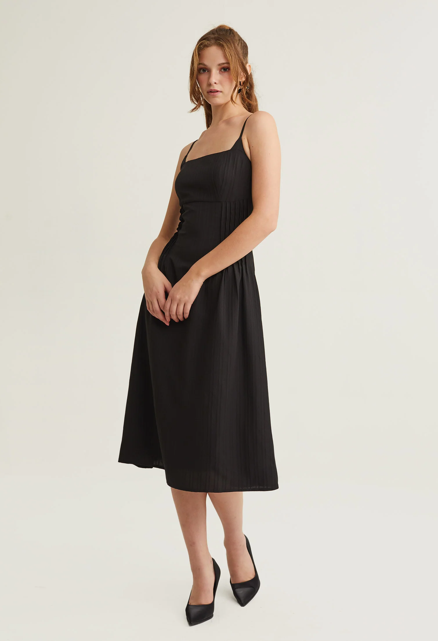 Squared Neck Pleated Midi Dress