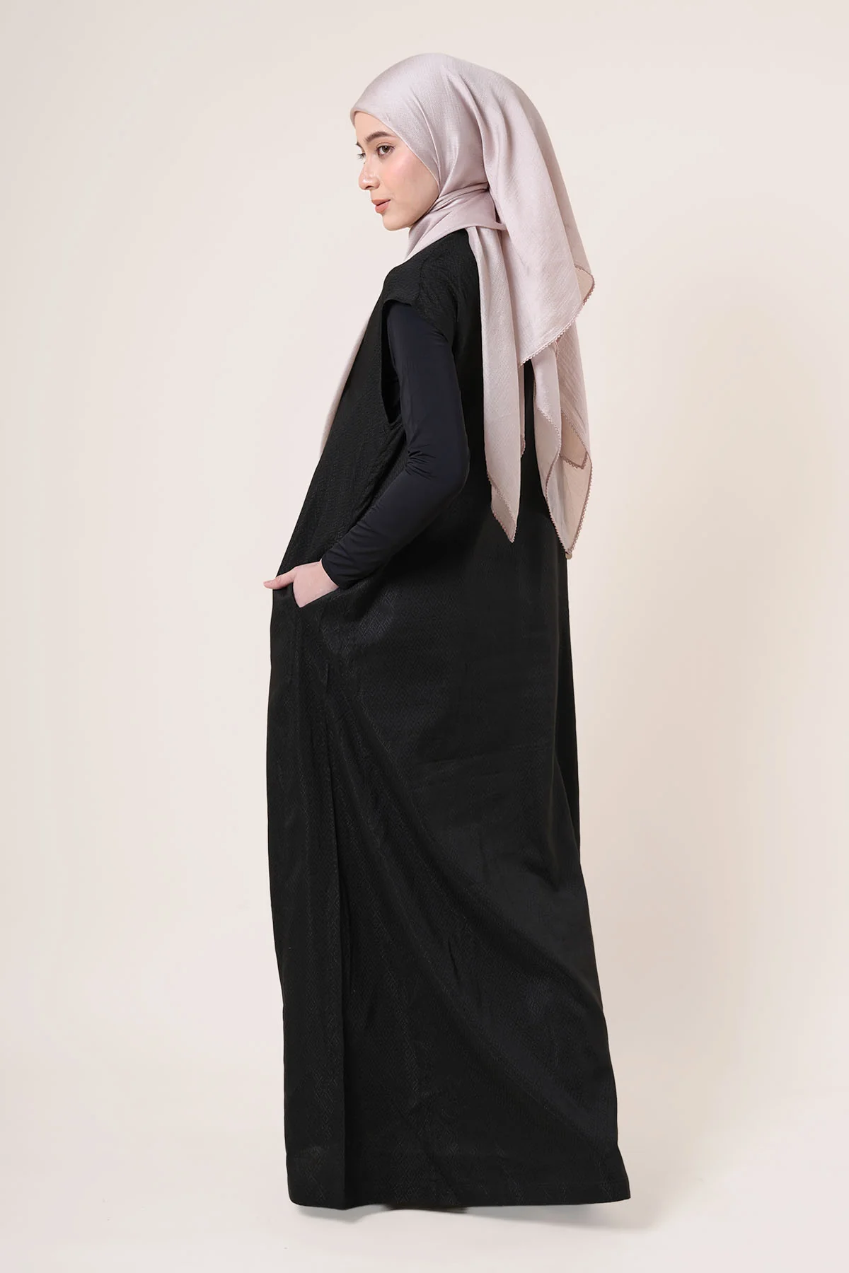 Adra Abaya Set