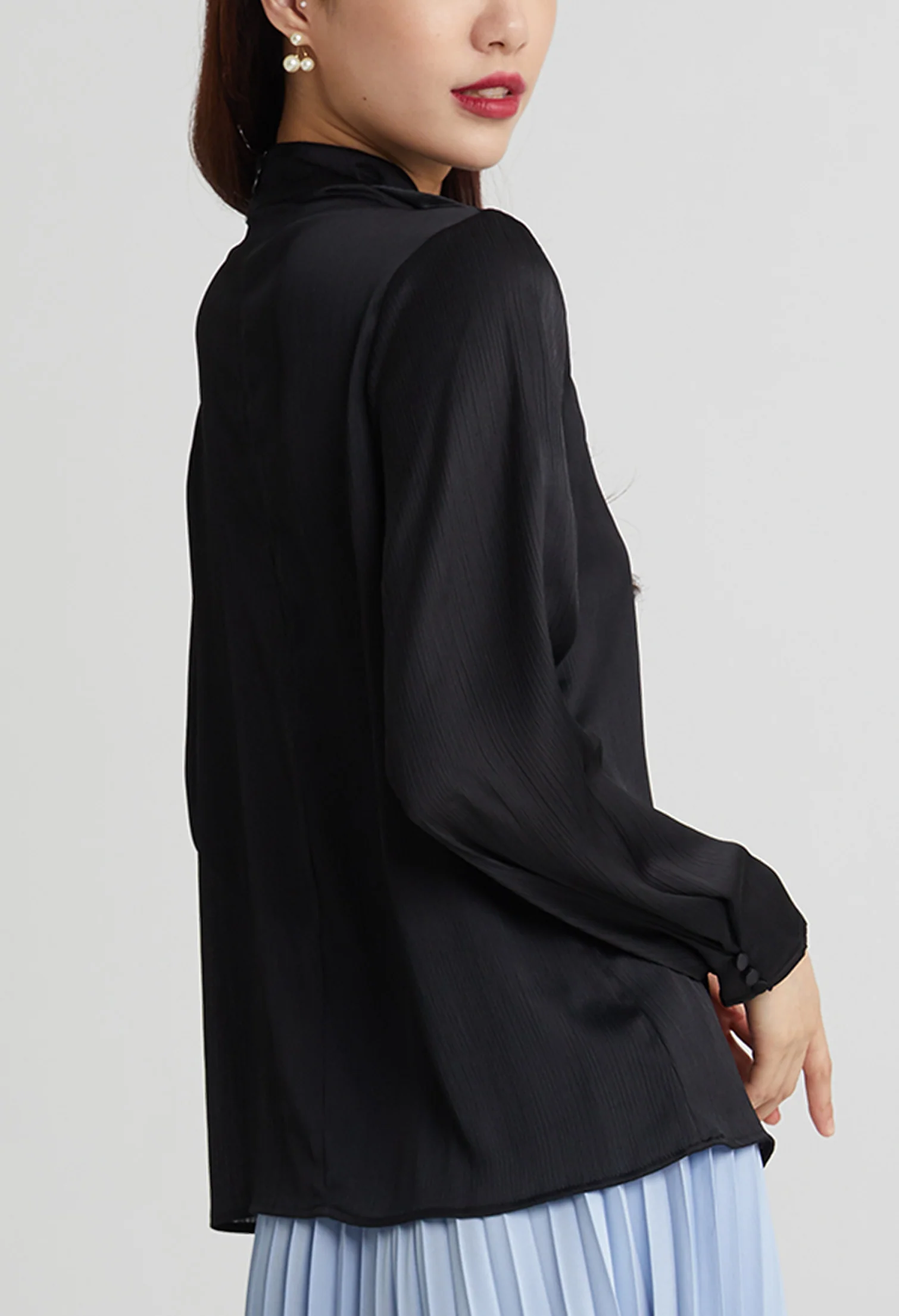 Double Lining Mock Neck Top