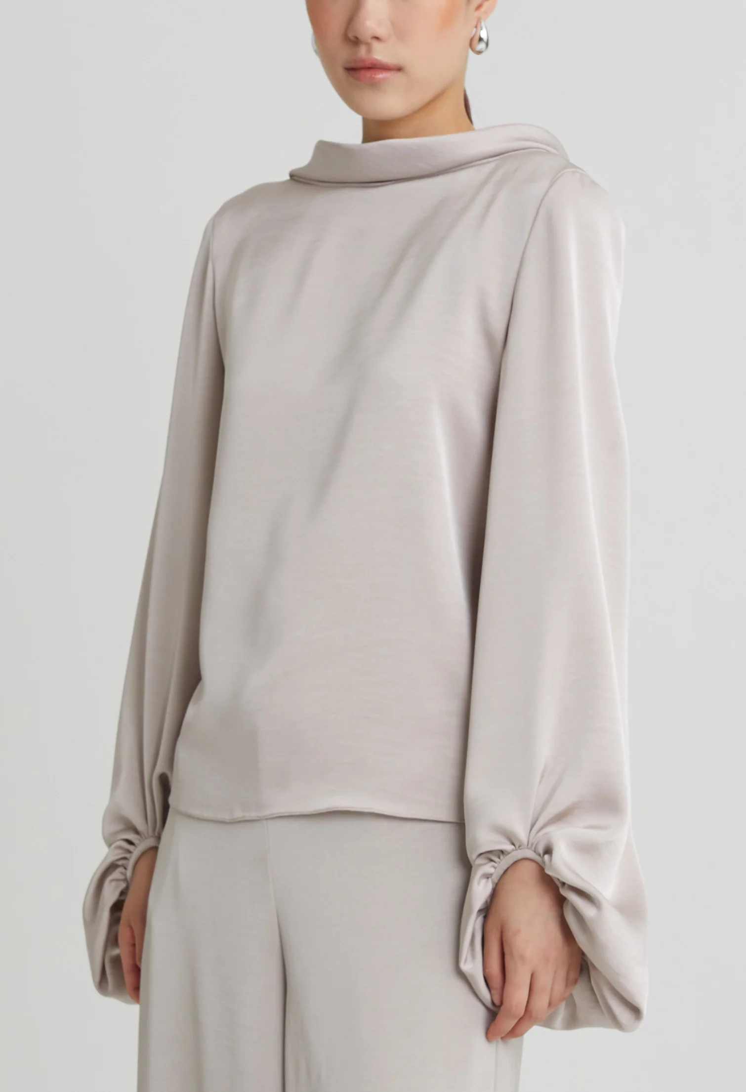nichii X NURITA HARITH High Neck Folded Bell Sleeve Top
