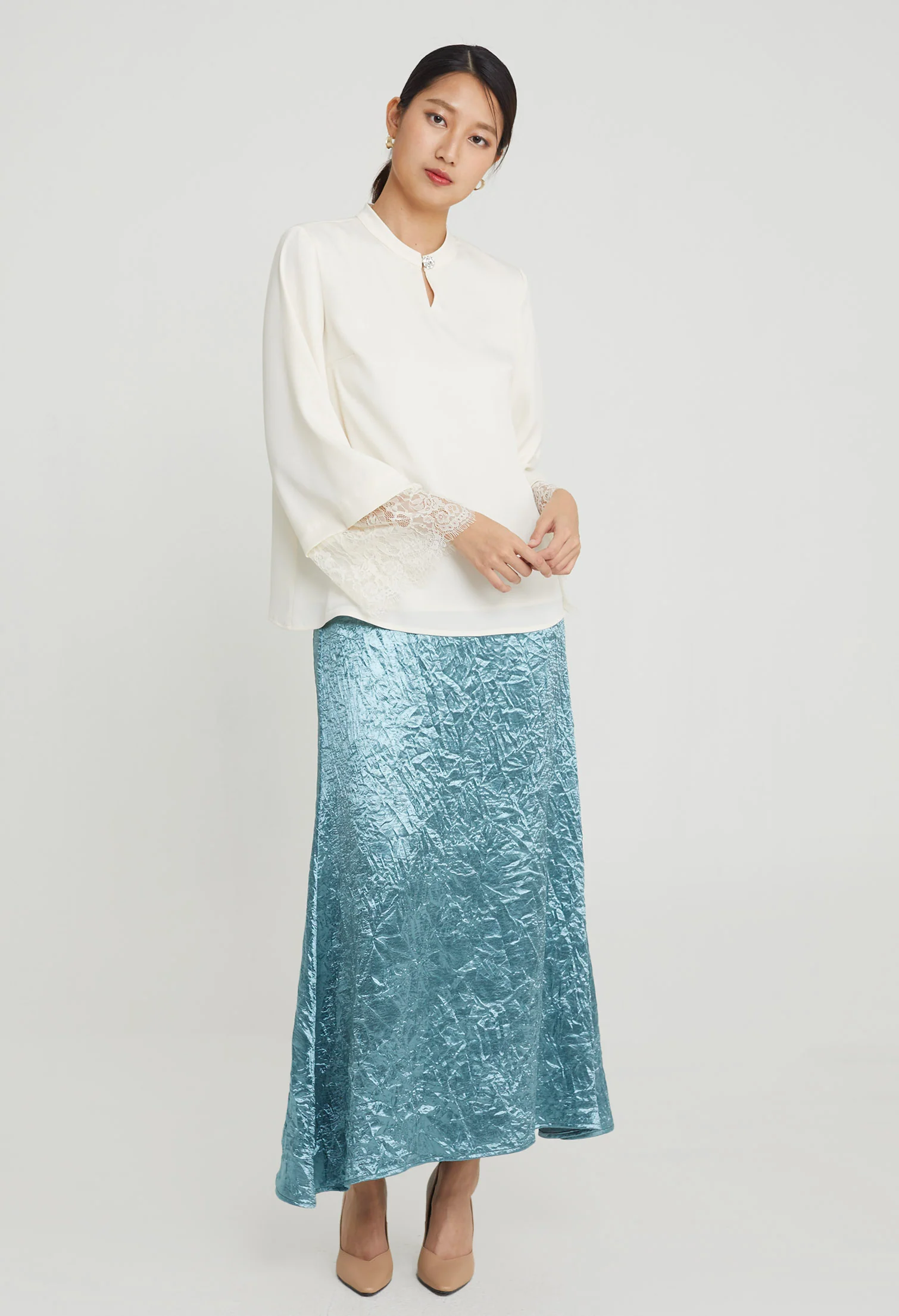 Modern Matte Eyelash Sleeves Blouse