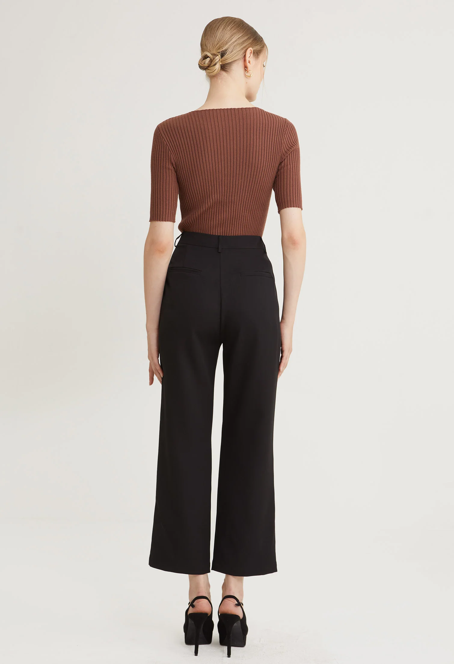 Metropolitan Straight Cut Pants