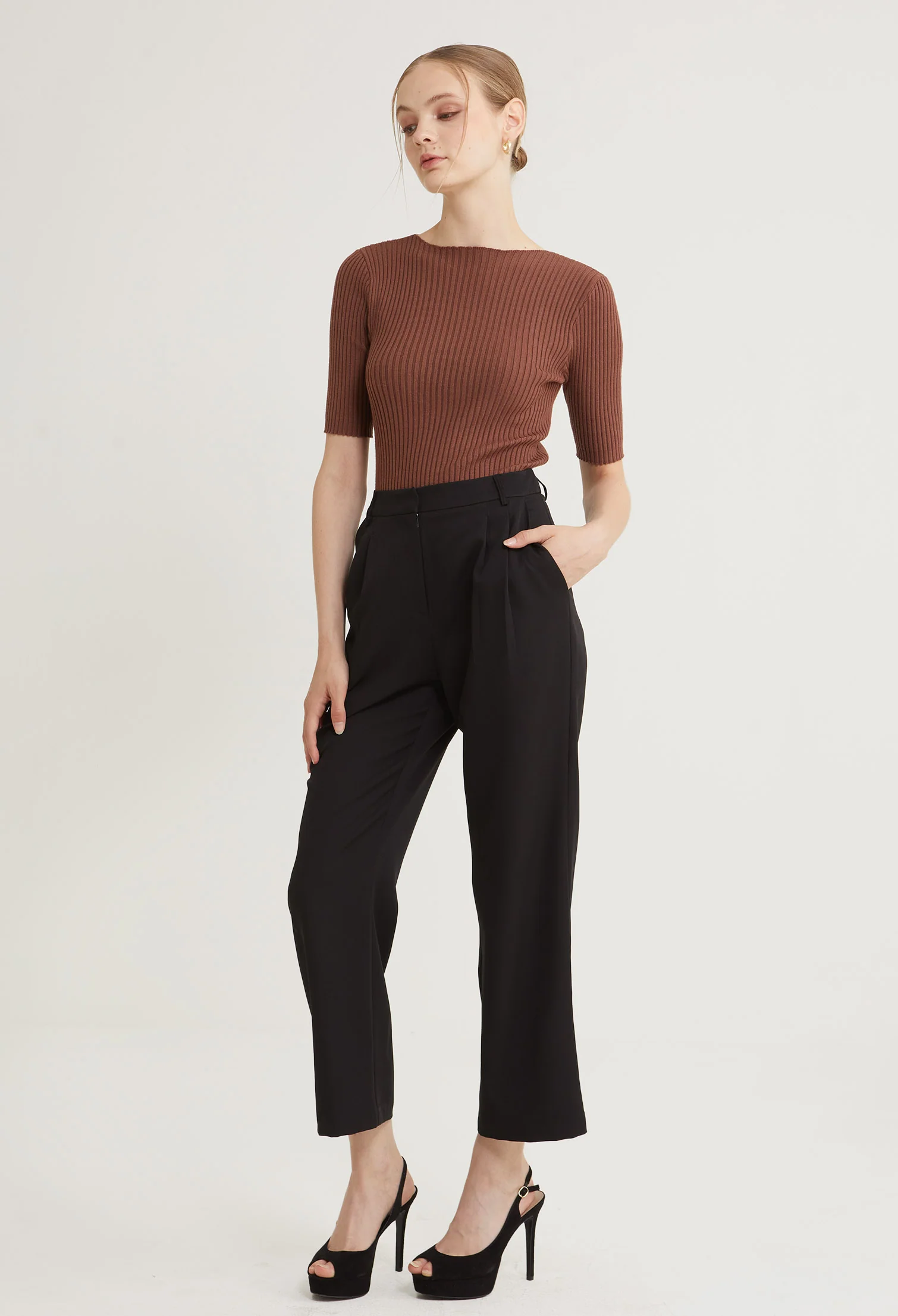 Metropolitan Straight Cut Pants