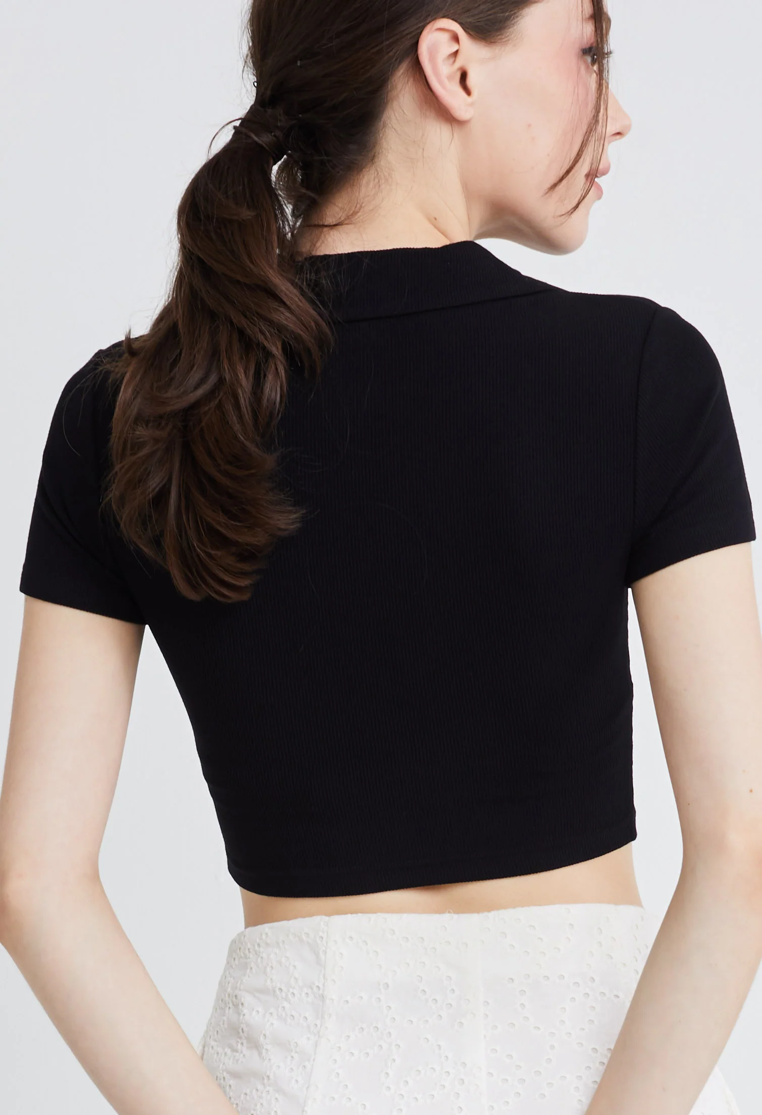 Ribbed Collared Cropped Top