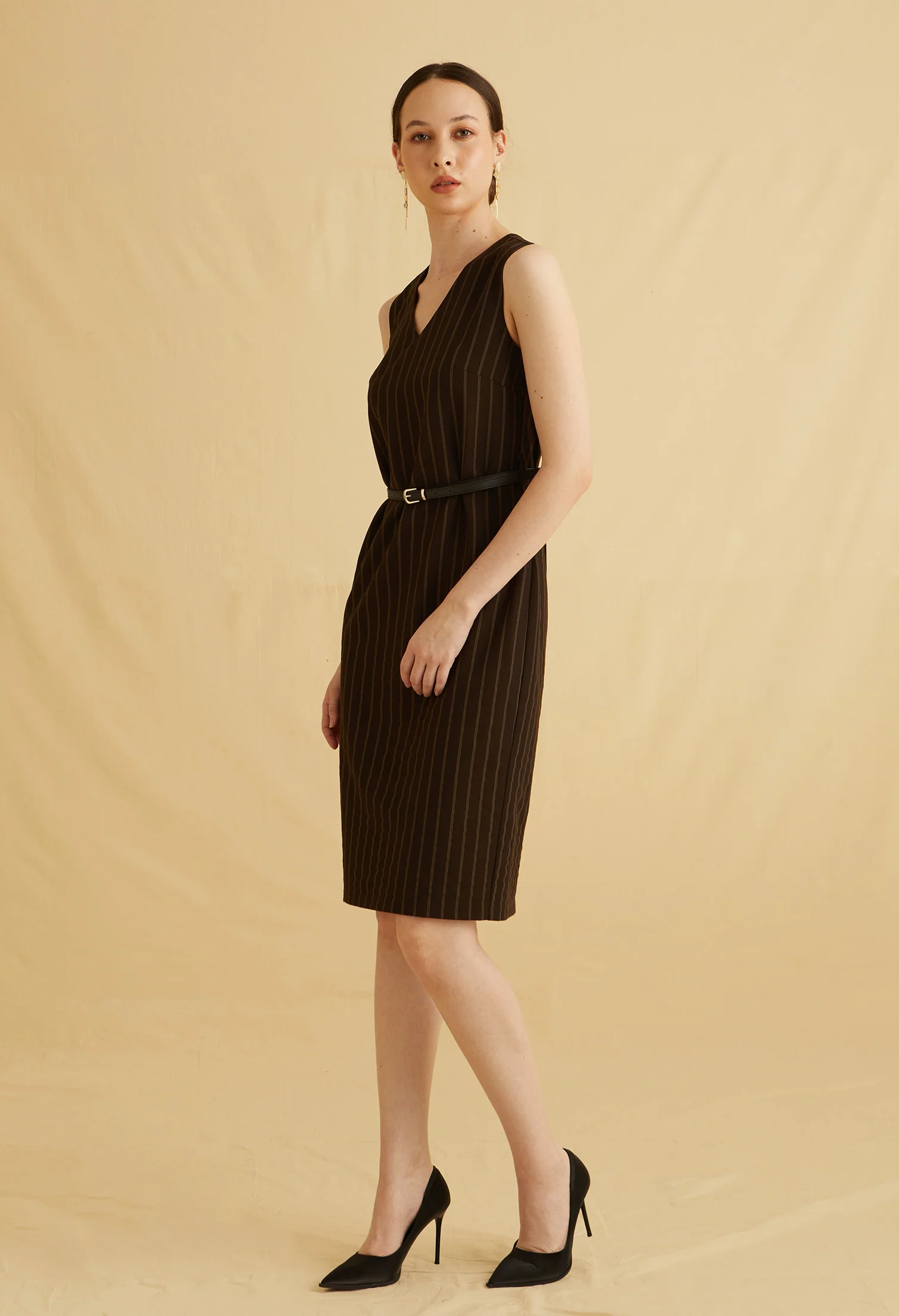 Sharp Line Midi Dress