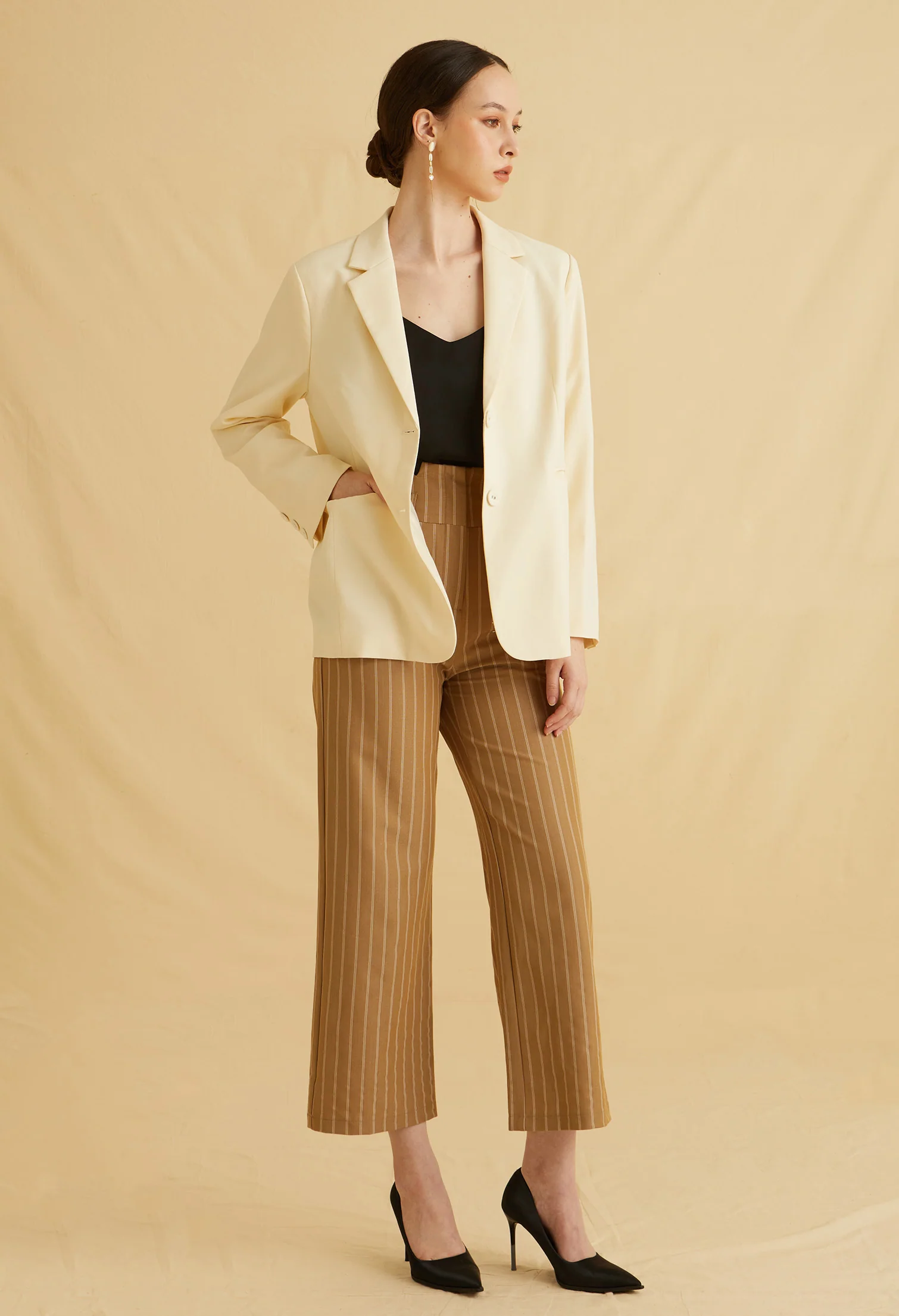 Refined Frame V-Neck Blazer