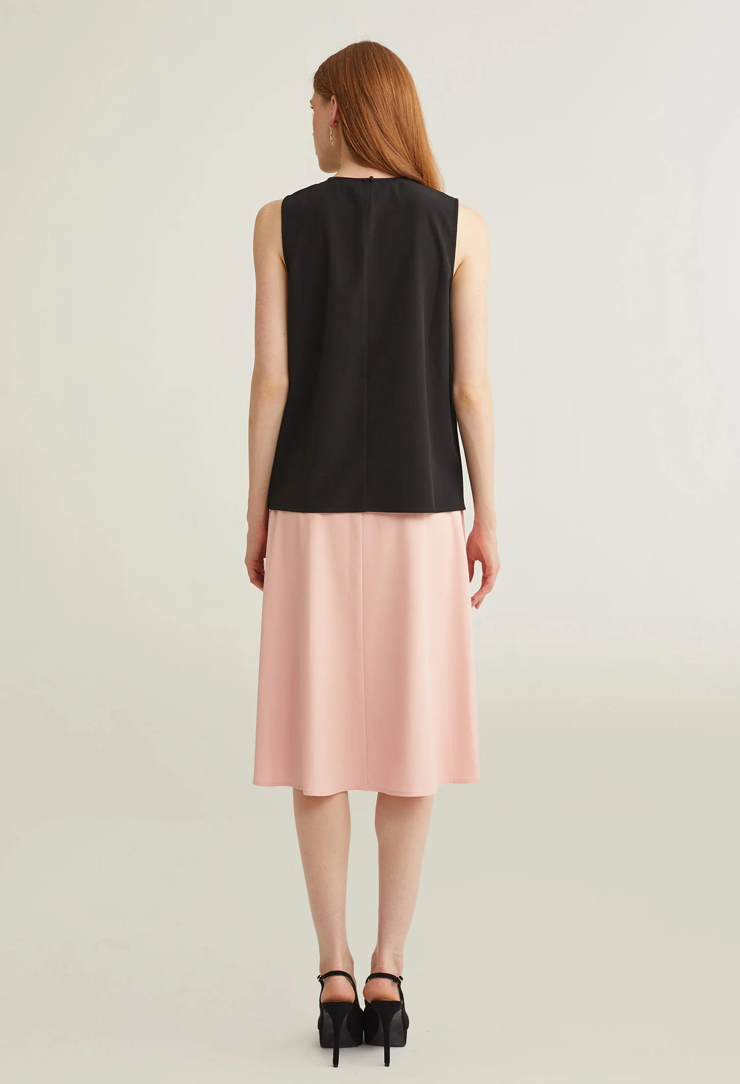 Twist Pleated Sleeveless Top