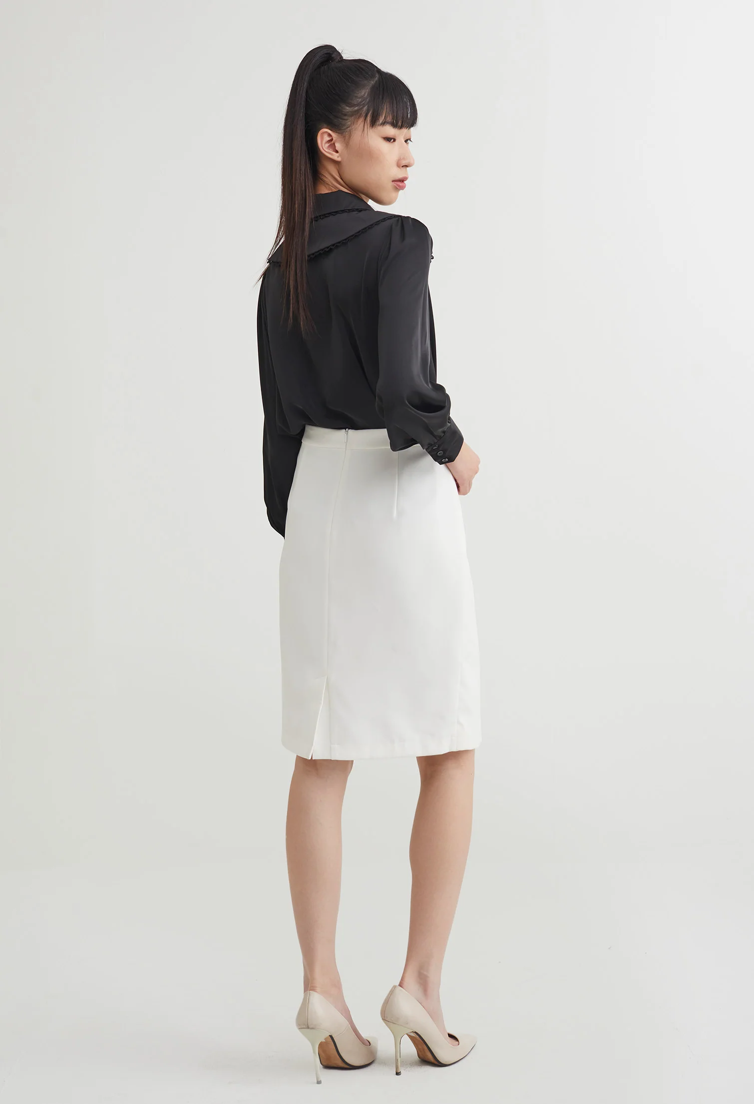 Scallop Hemmed Pencil Skirt