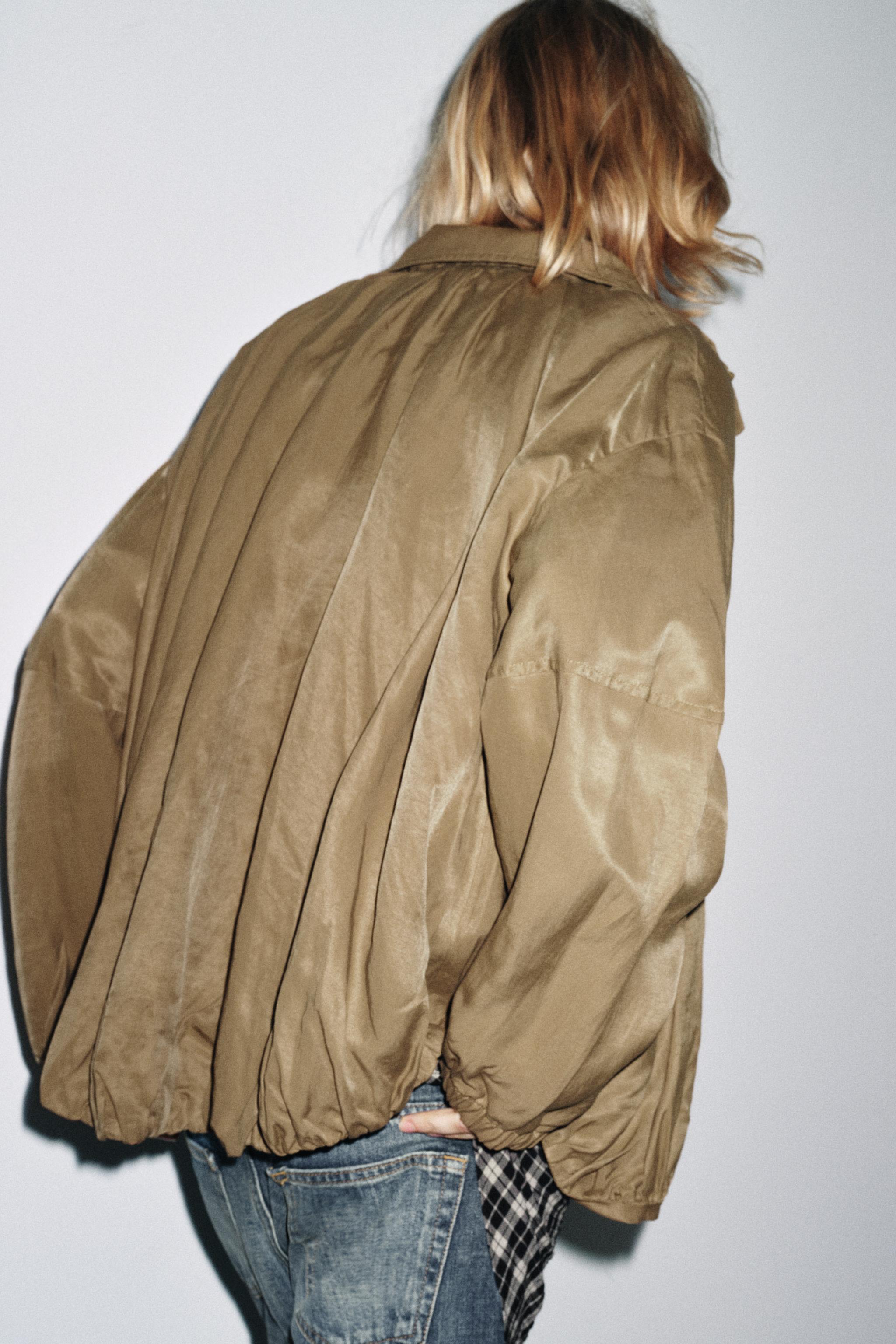 ZW COLLECTION FLUID BOMBER JACKET