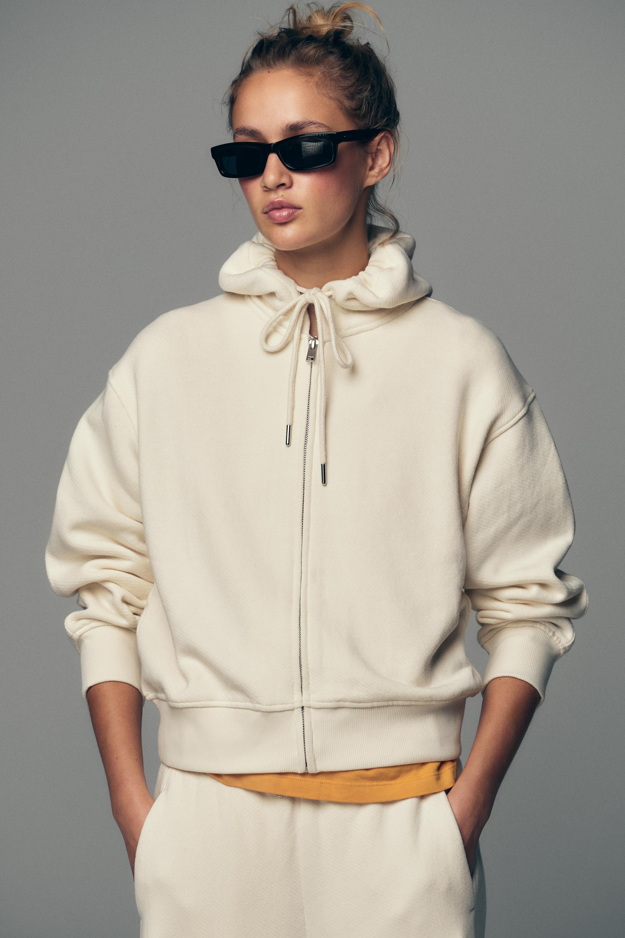 RUSTIC HOODED SWEATSHIRT