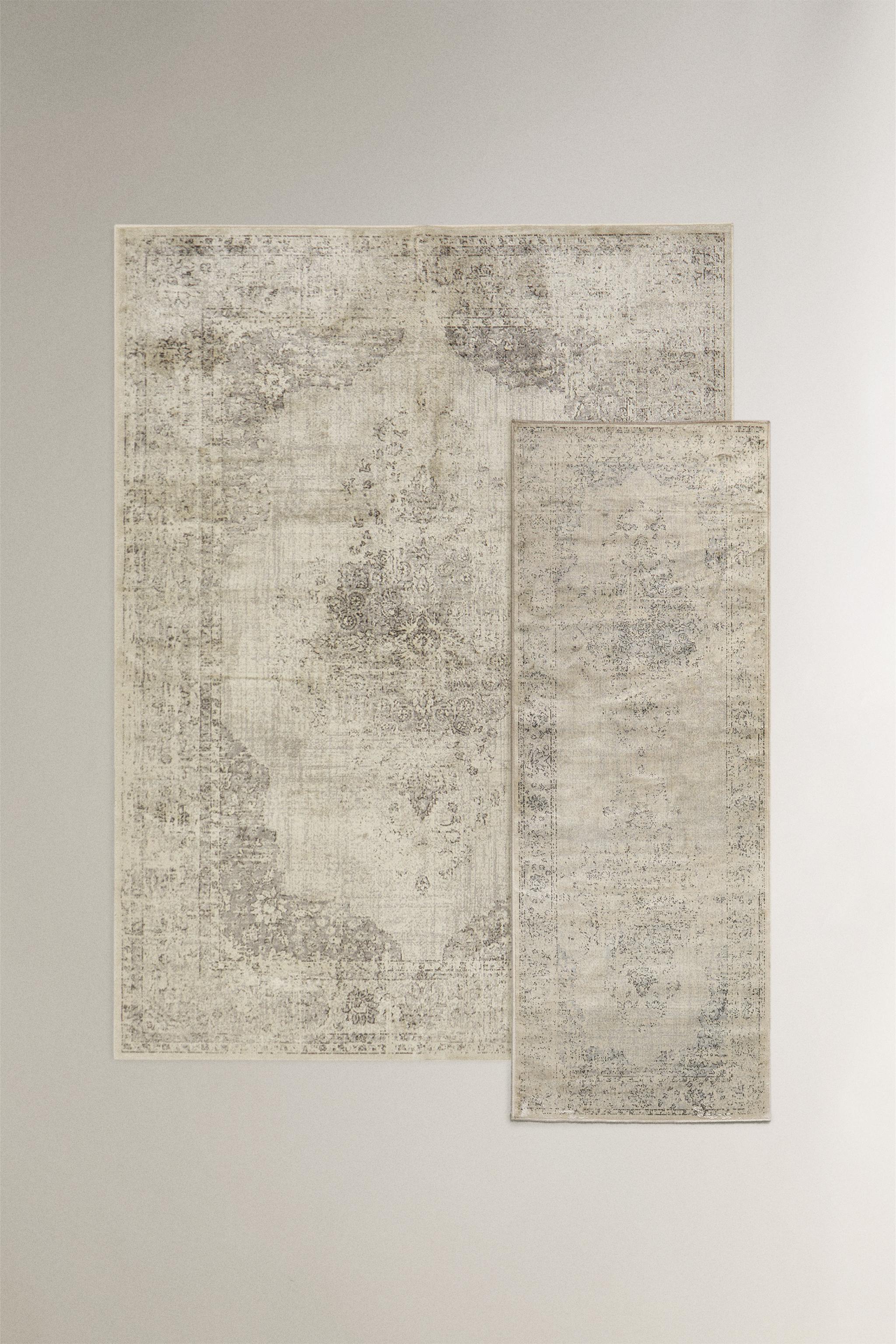 VINTAGE STYLE AREA RUG