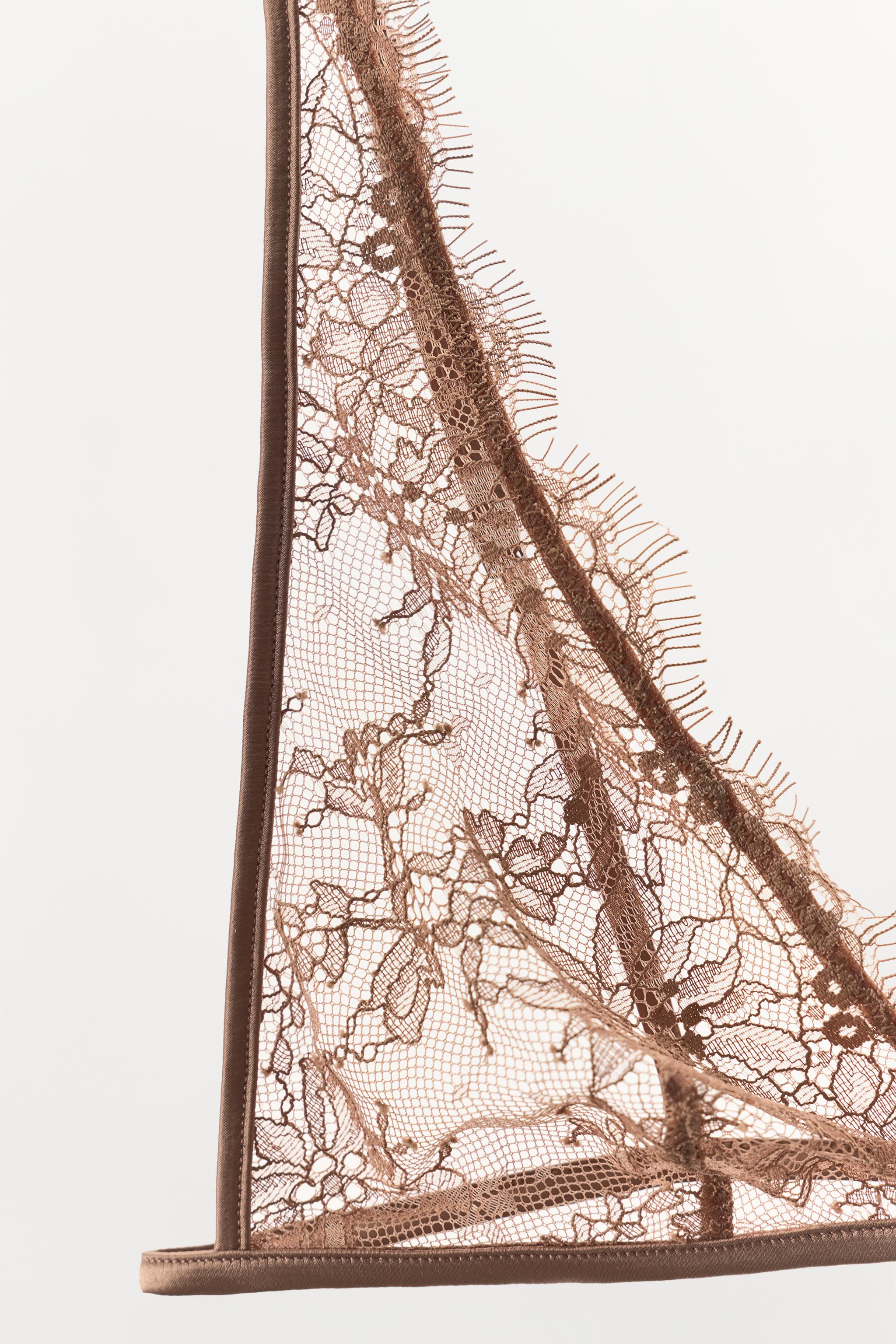 EMBROIDERED LACE TRIANGLE BRALETTE