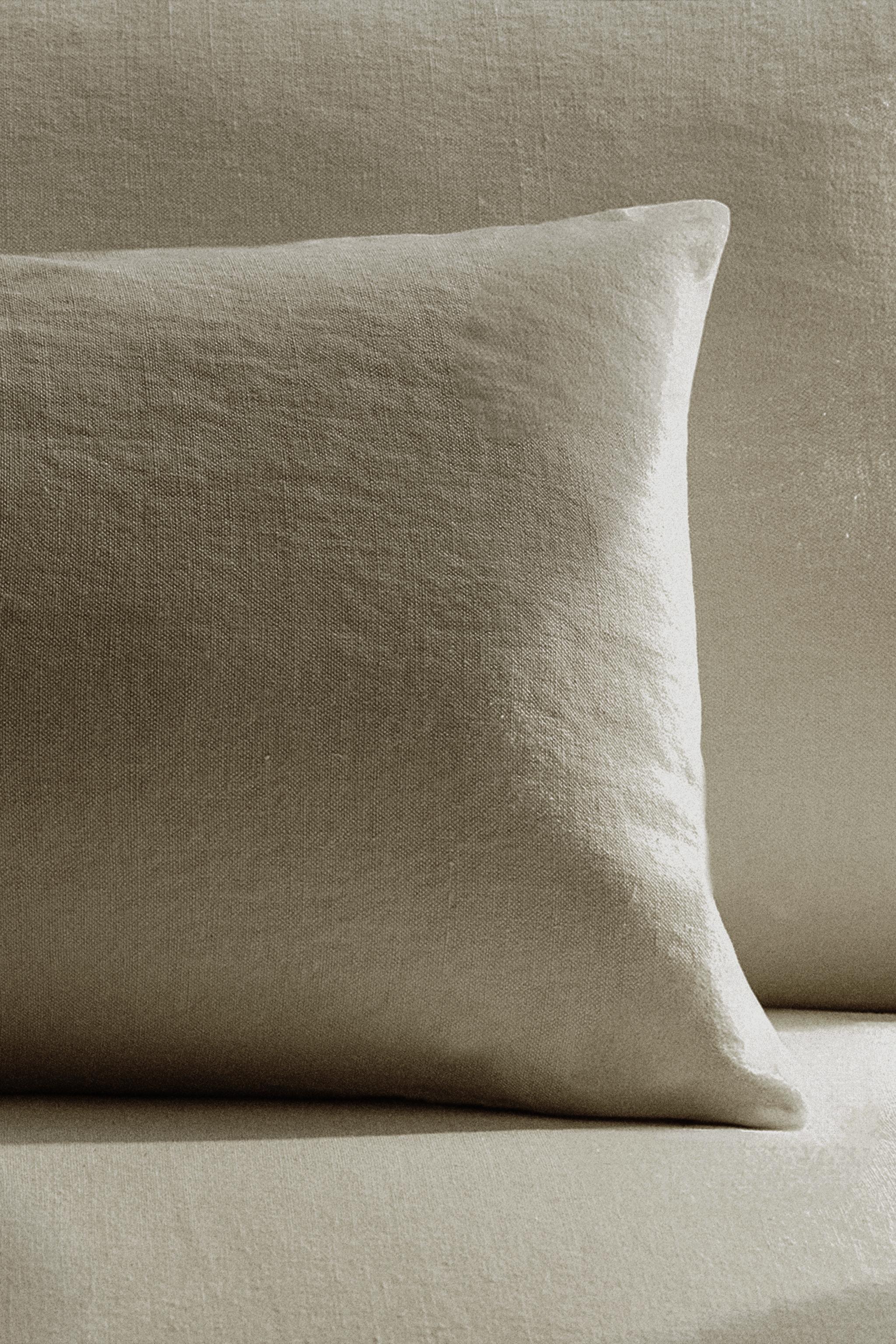 WASHED LINEN THROW PILLOW COVER