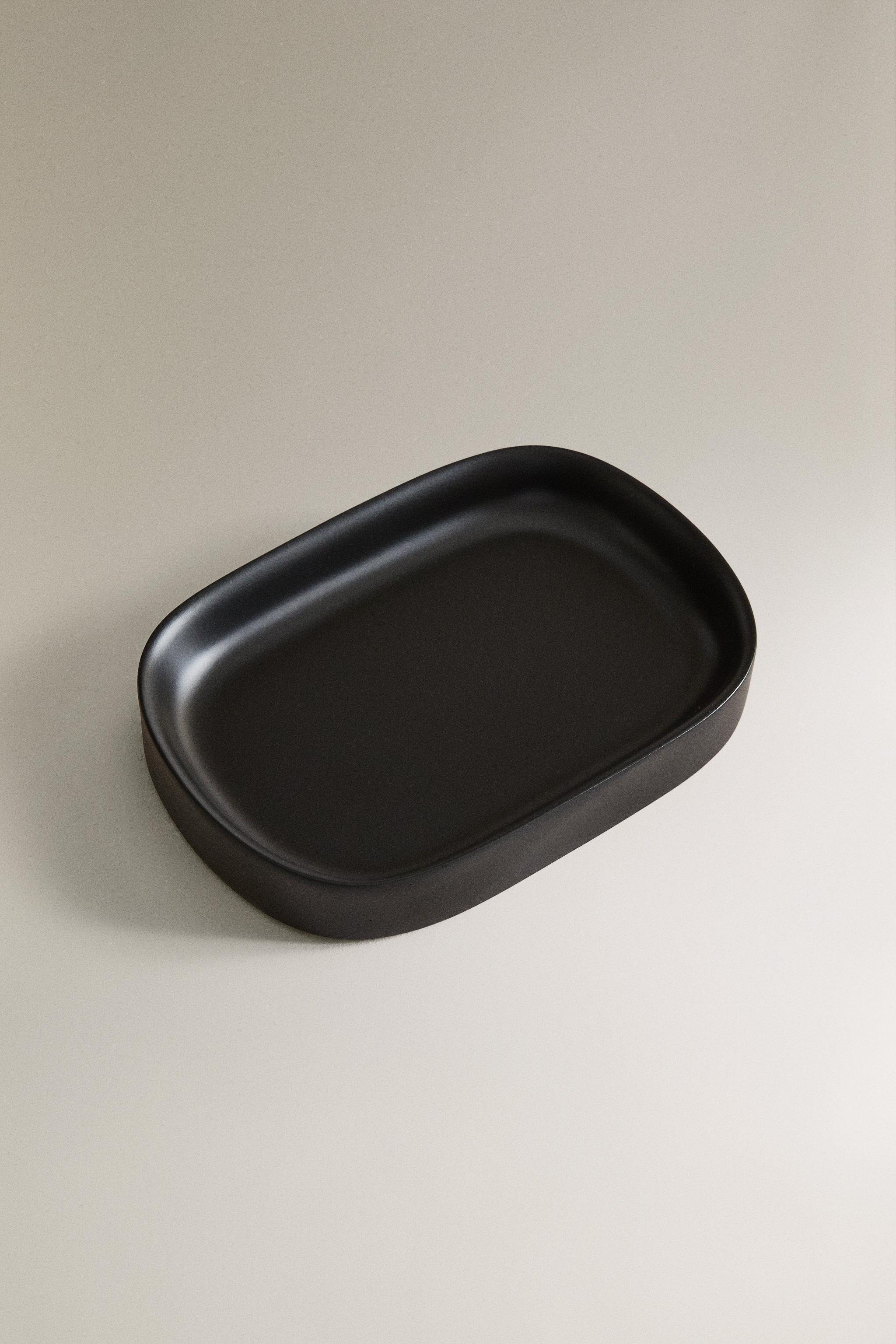 BLACK RESIN SOAP DISH