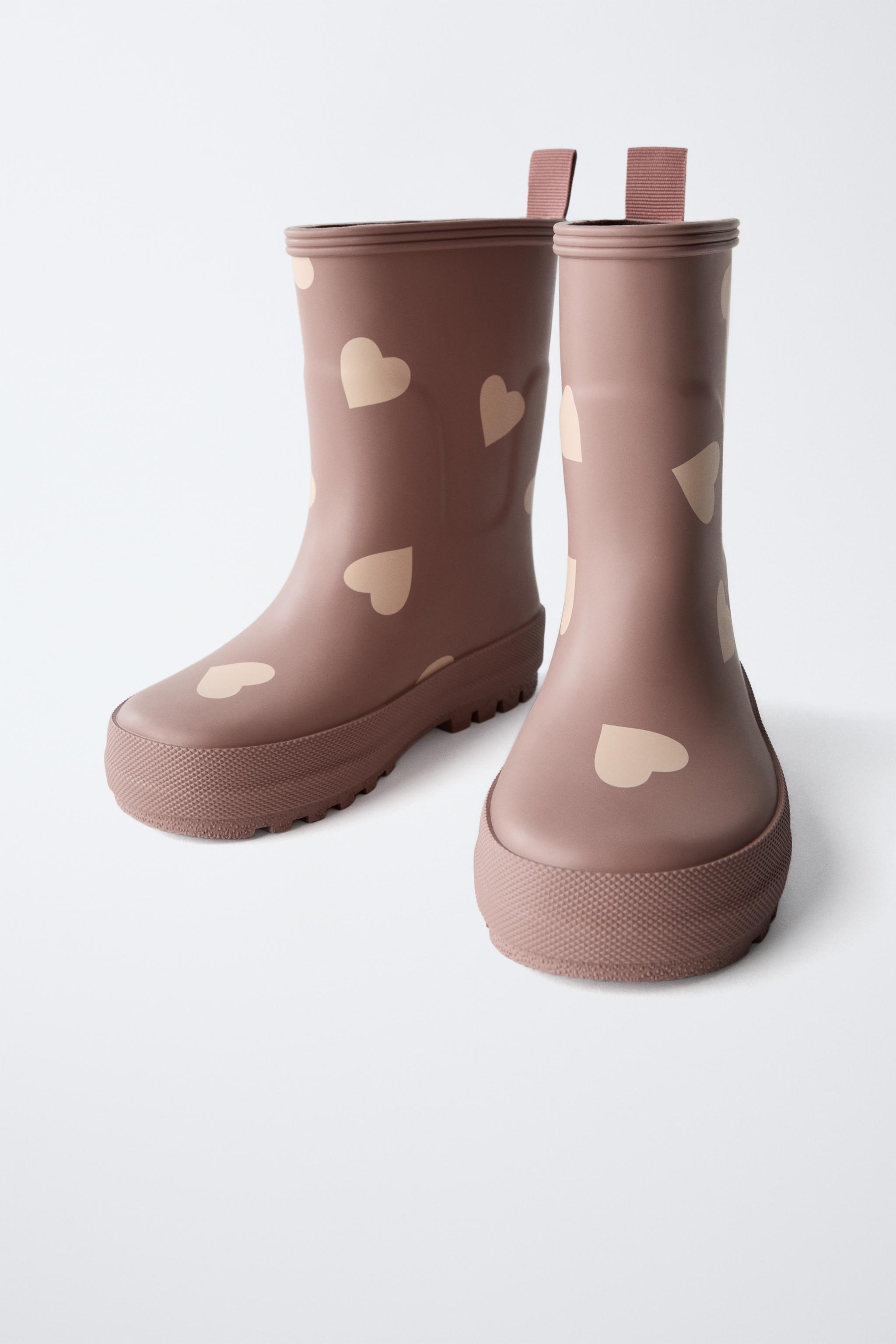 HEART PRINT RAIN BOOTS
