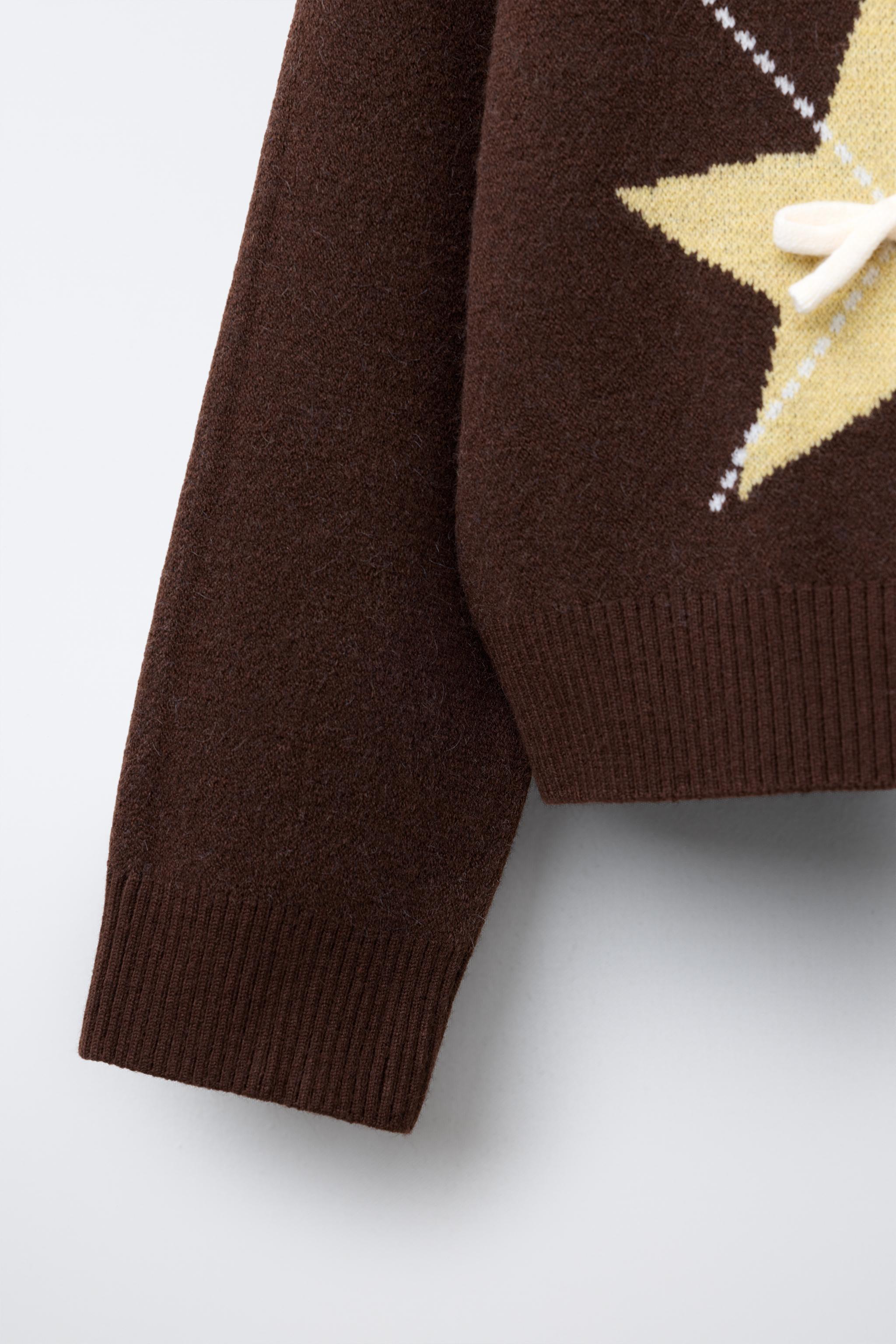 DIAMOND AND BOW KNIT SWEATER