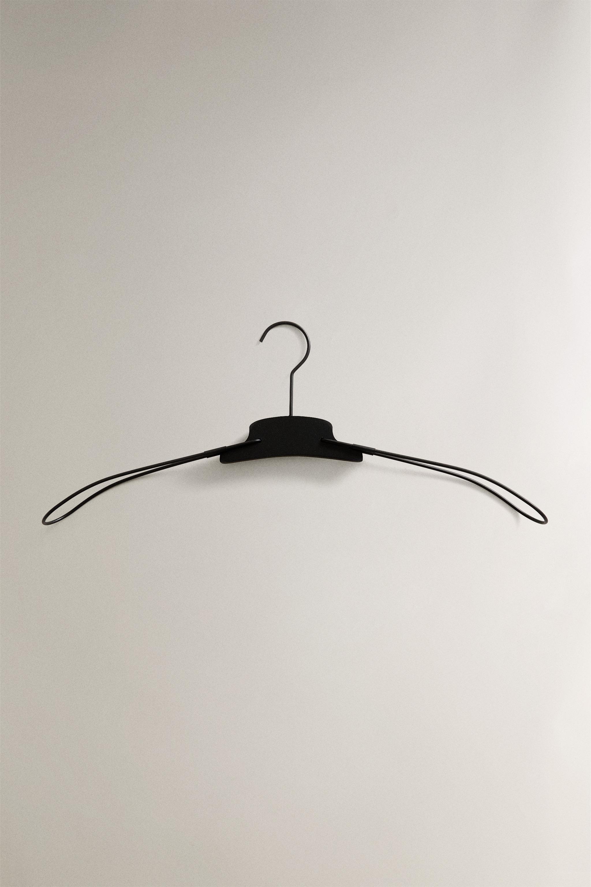 FOLDABLE METAL HANGER
