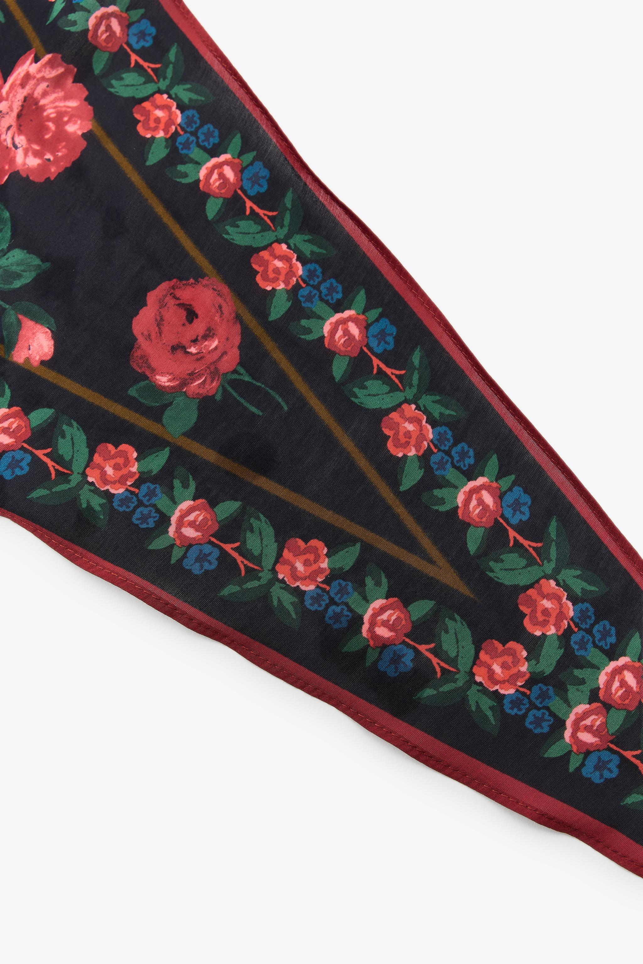 PRINTED BANDANA WITH SILK EMBROIDERY