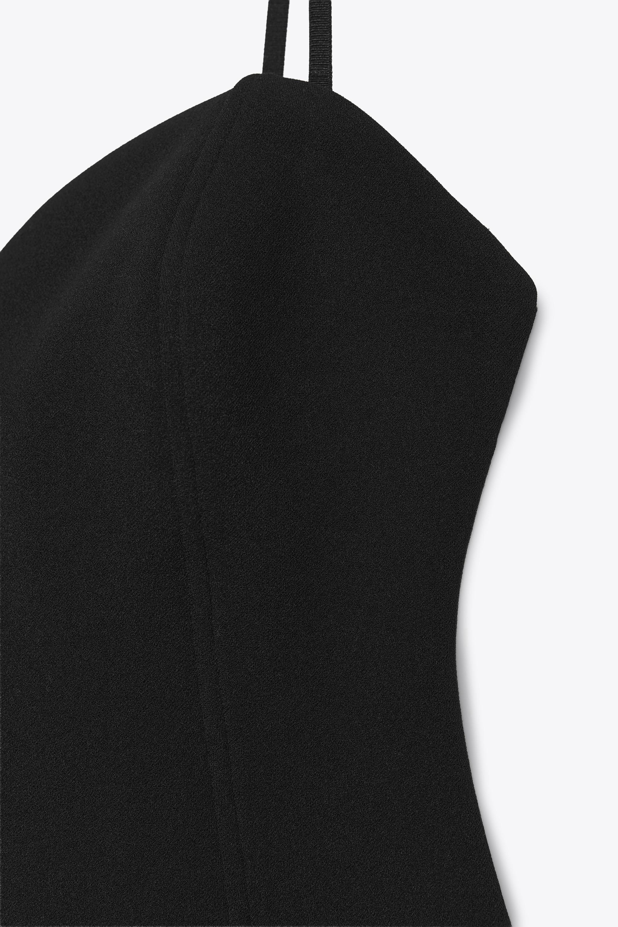 SWEETHEART NECKLINE TOP