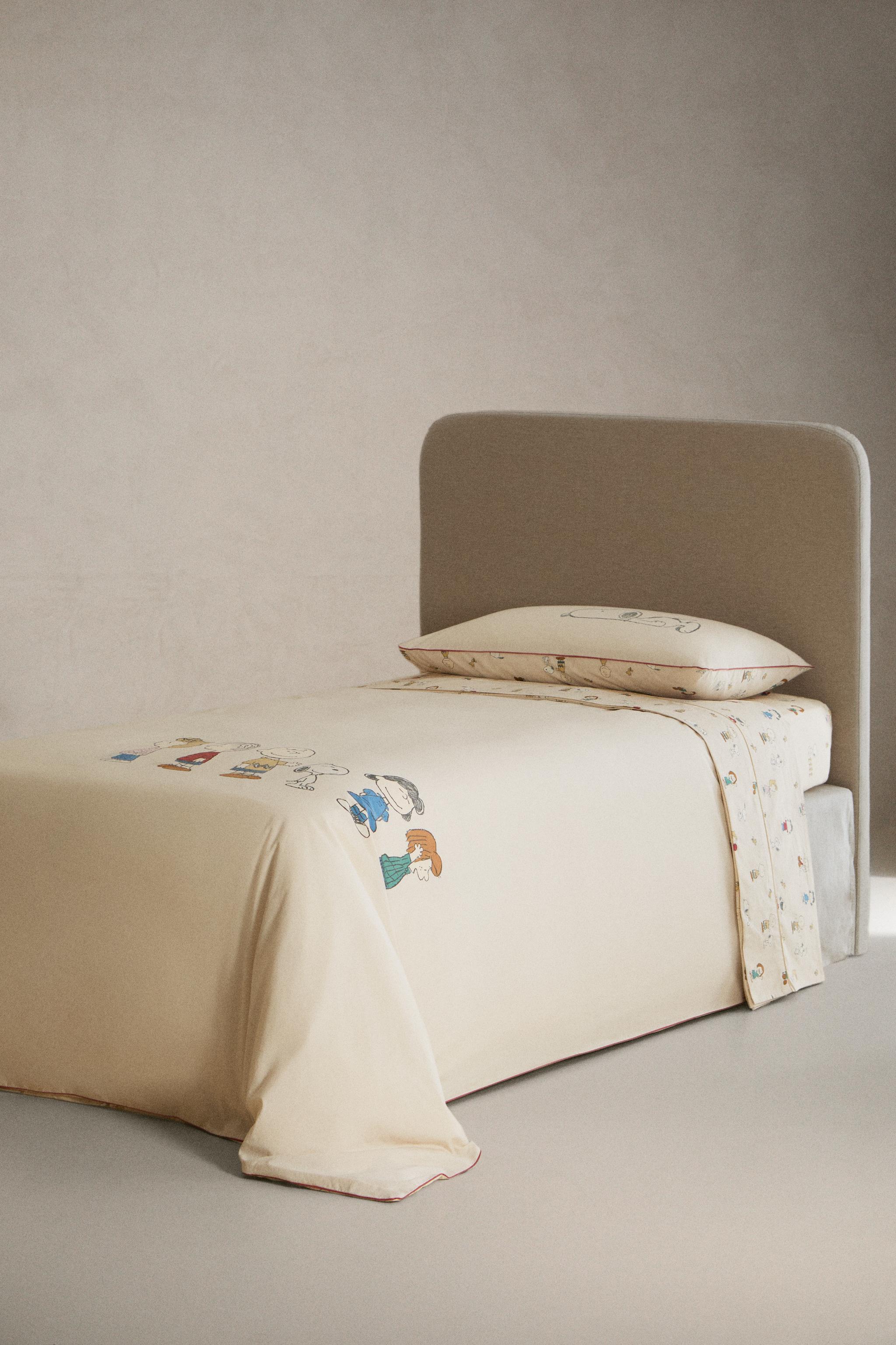 PEANUTS™ CHILDREN’S REVERSIBLE DUVET COVER