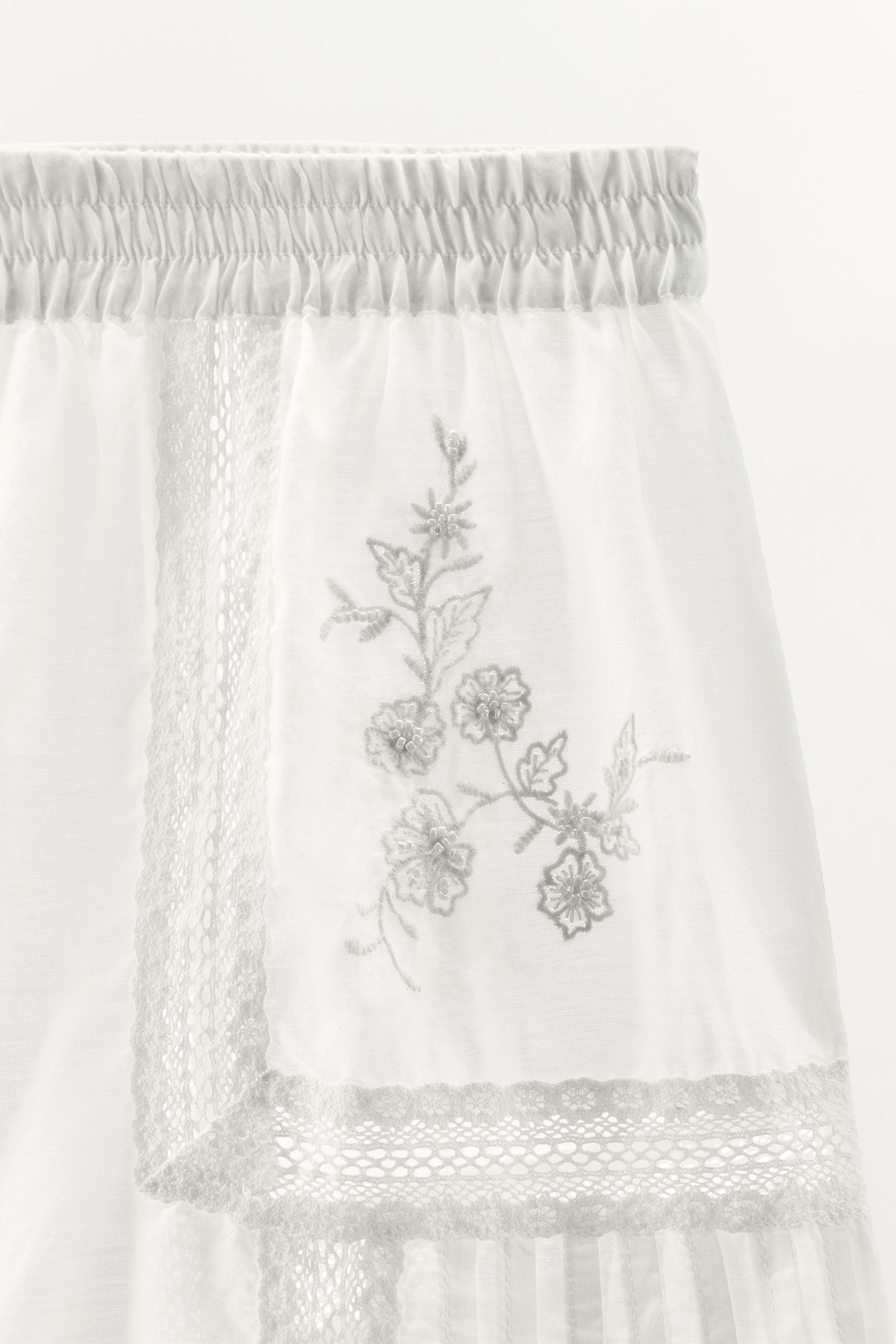 EMBROIDERED LACE BERMUDA SHORTS LIMITED EDITION