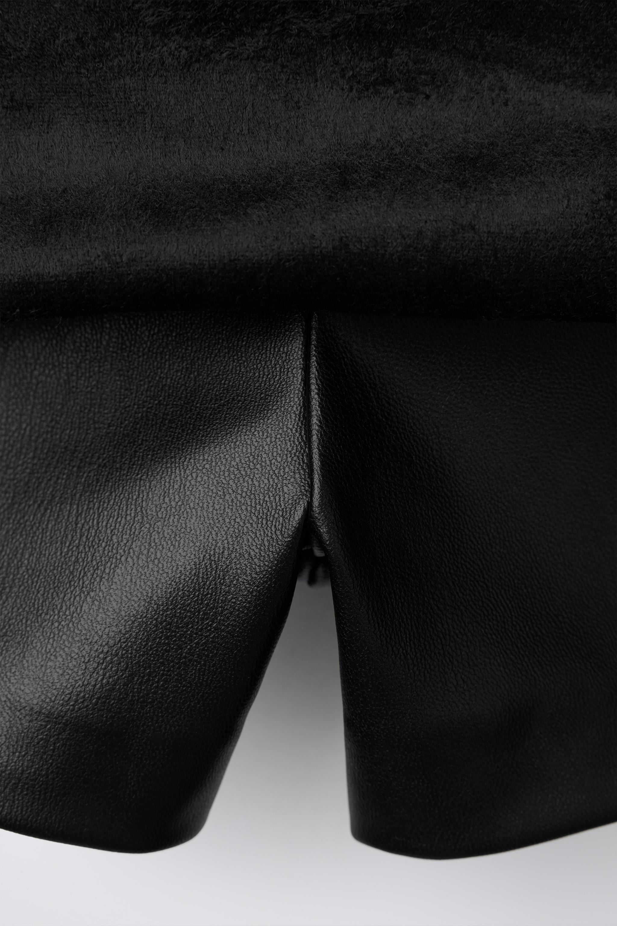 FAUX LEATHER TIED SKORT