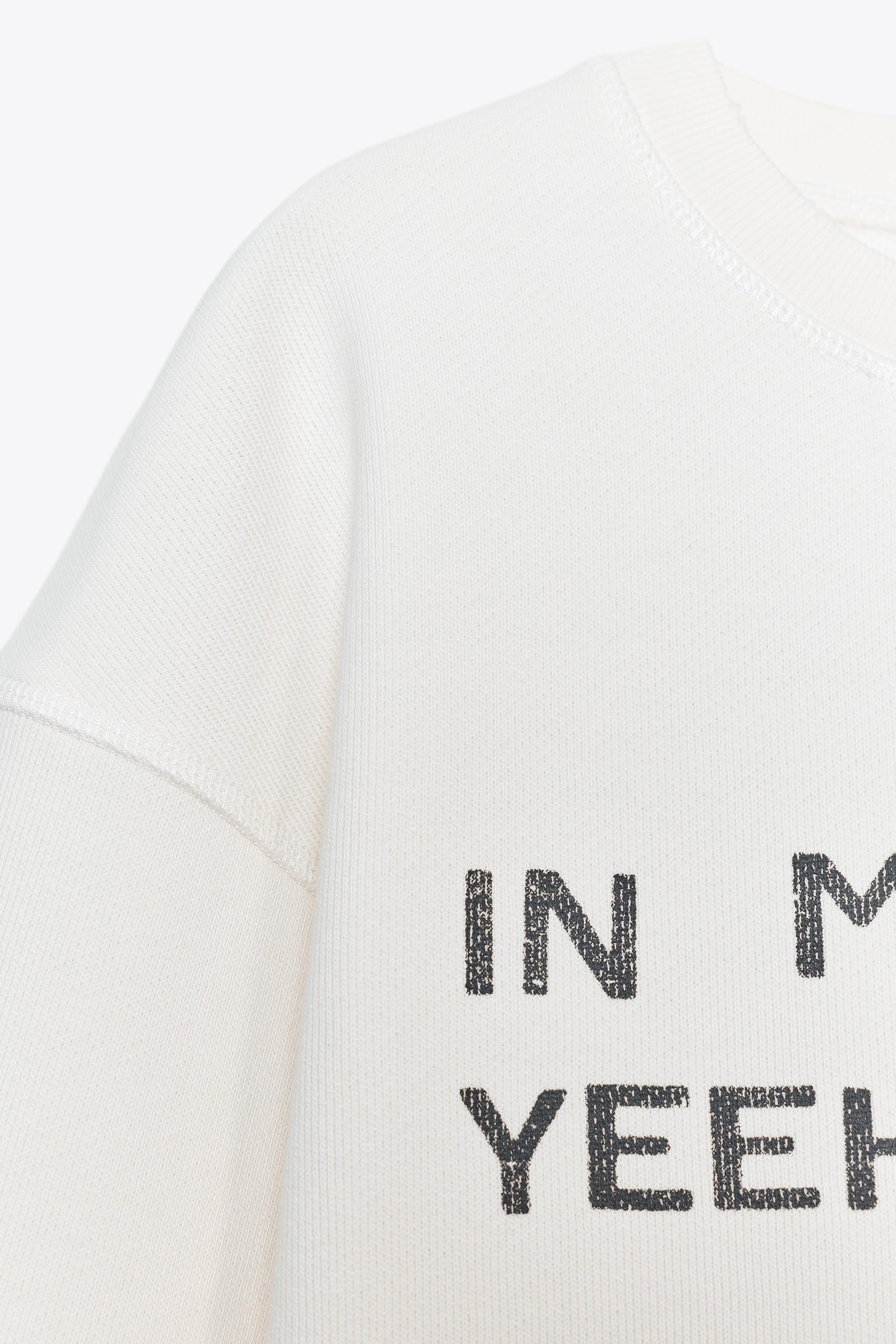 TEXT CROP SWEATSHIRT