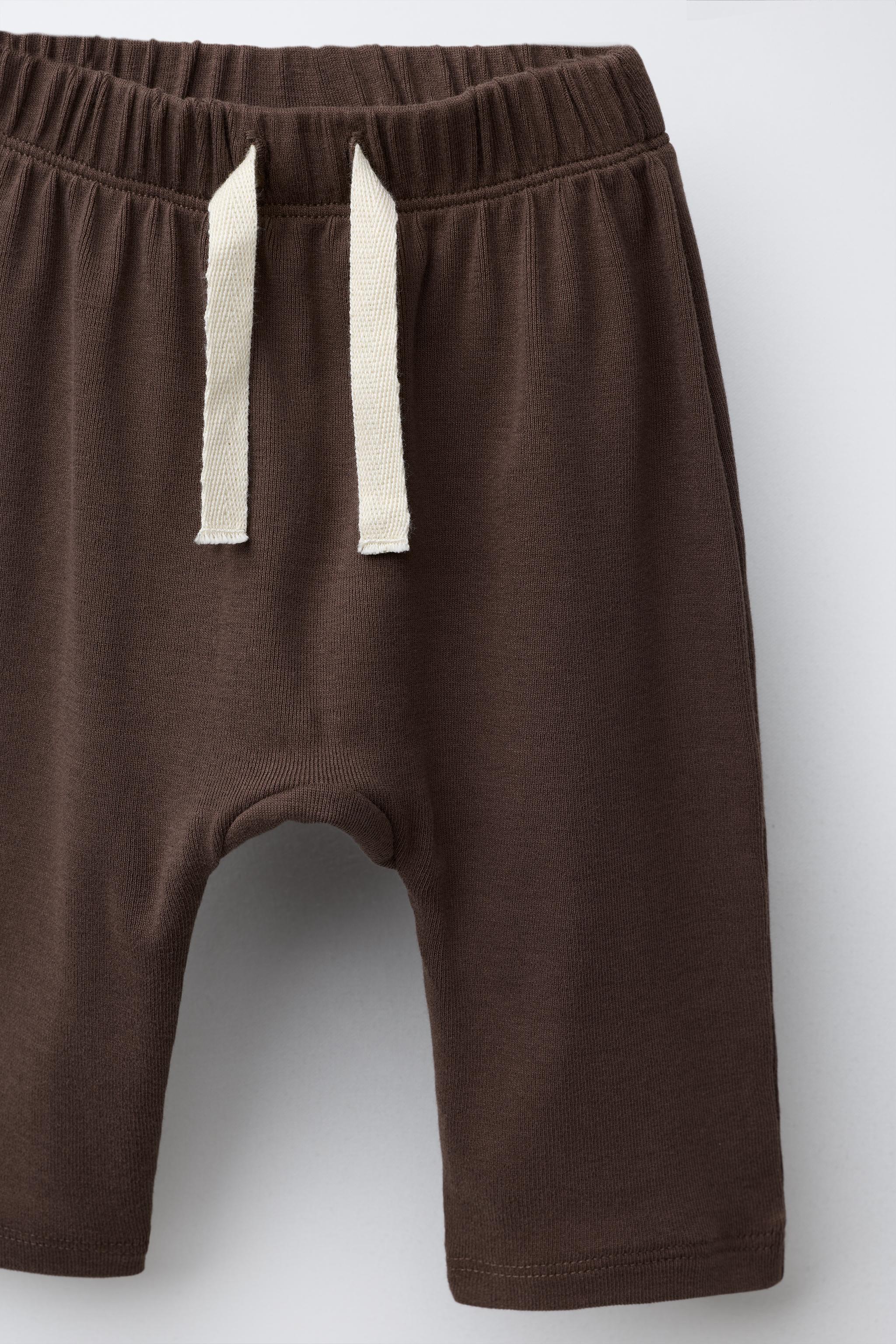 PLAIN T-SHIRT AND PANTS SET