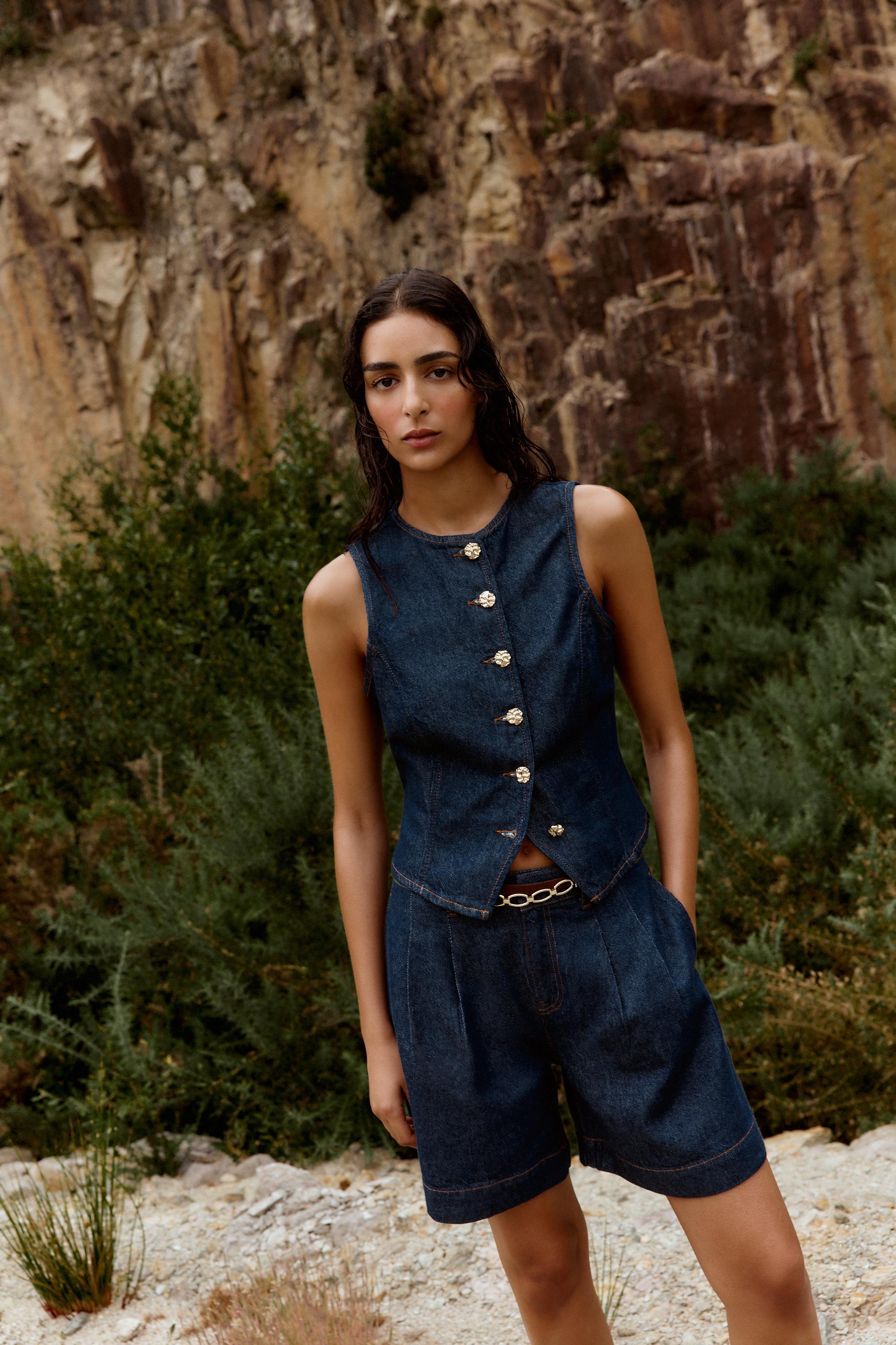 Z1975 GOLD BUTTON DENIM VEST