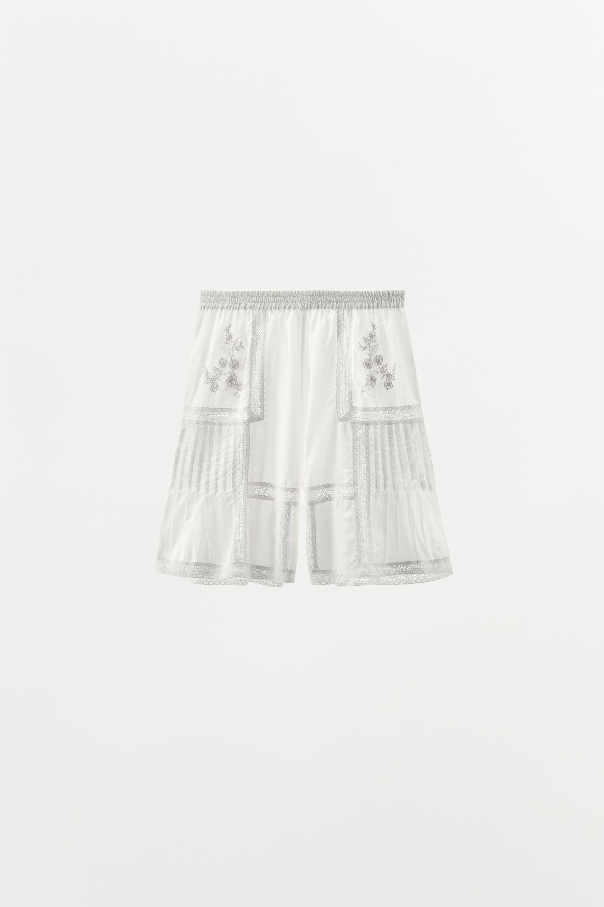 EMBROIDERED LACE BERMUDA SHORTS LIMITED EDITION