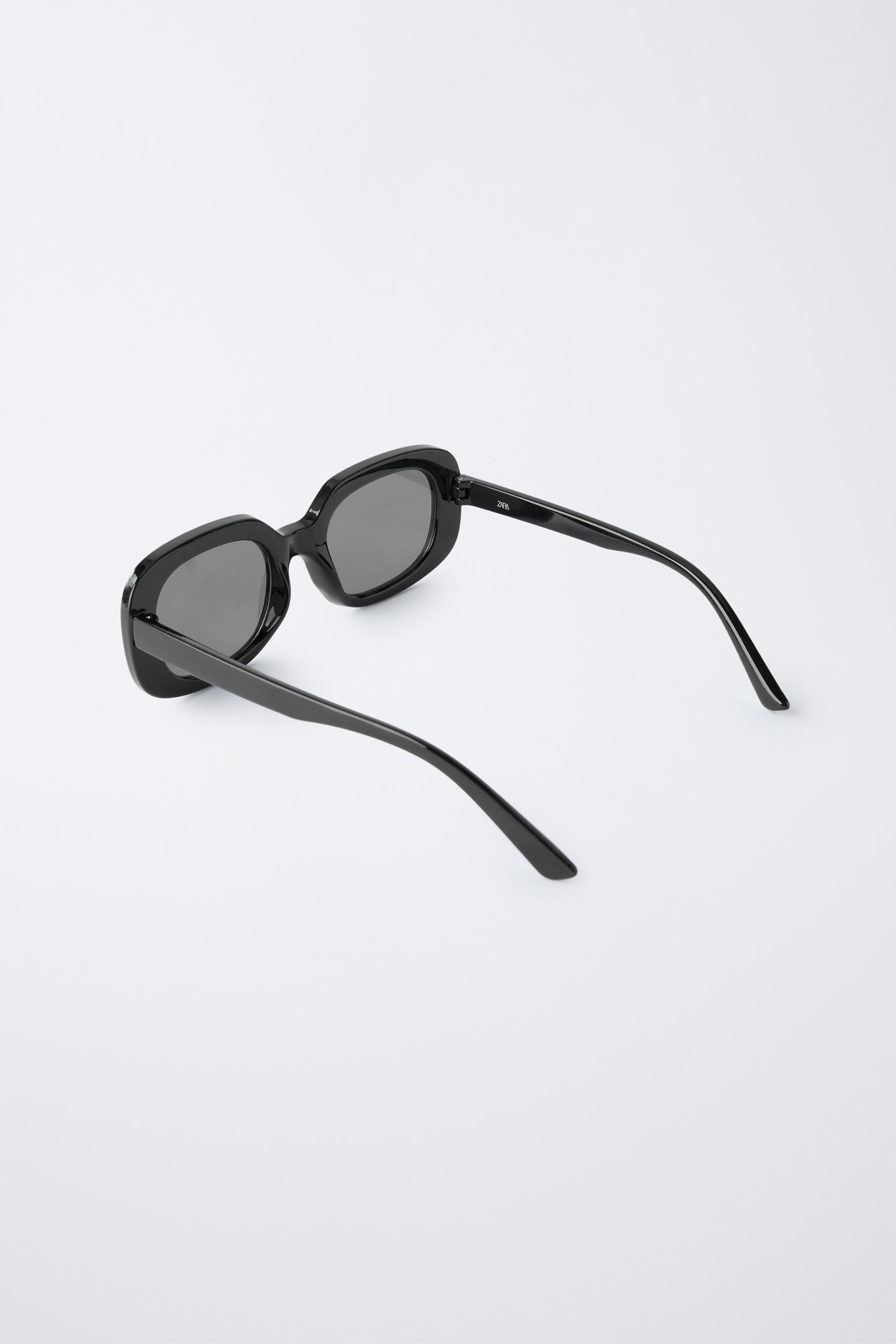 RECTANGULAR PLASTIC SUNGLASSES