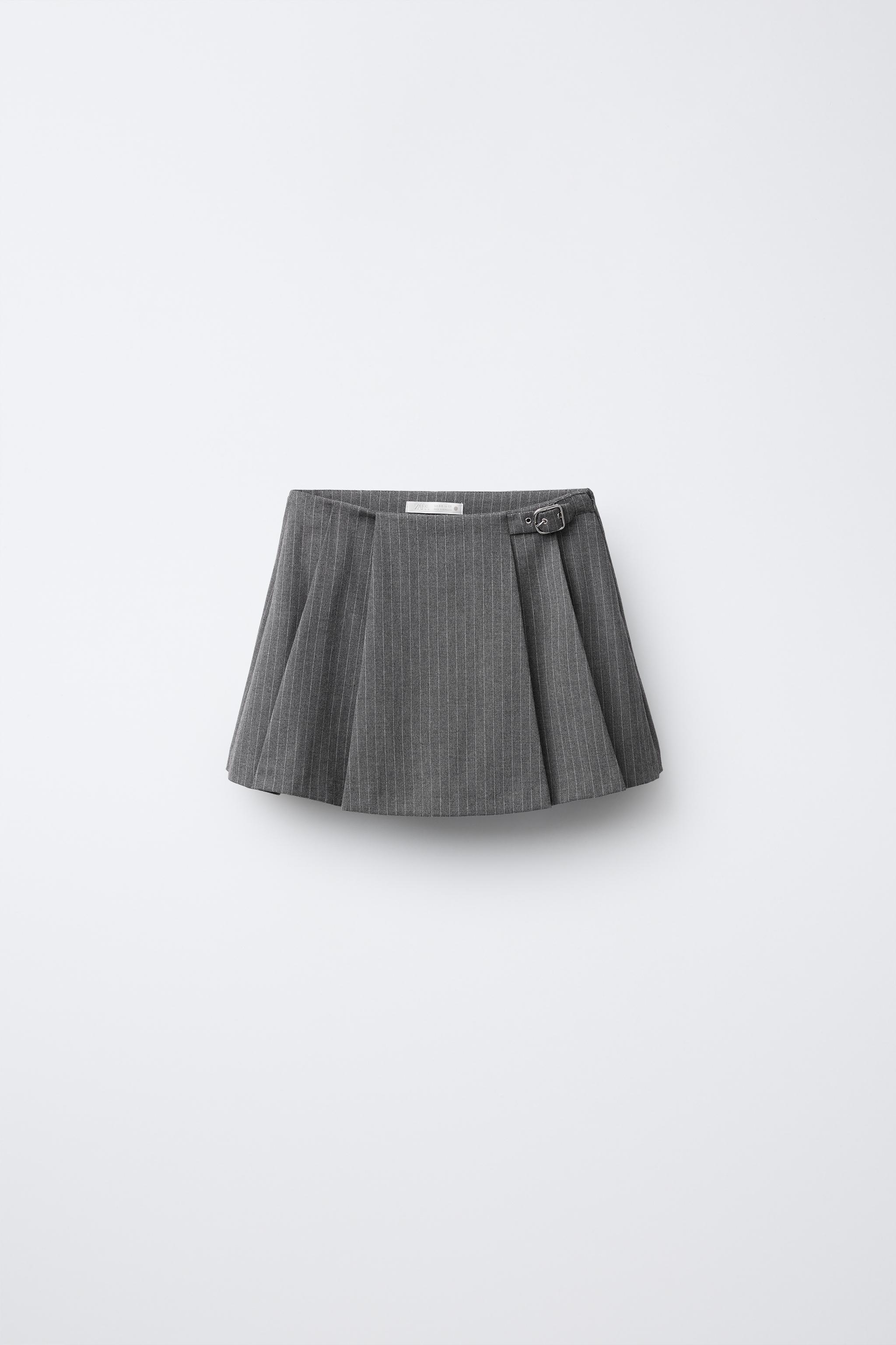 PINSTRIPE SKORT