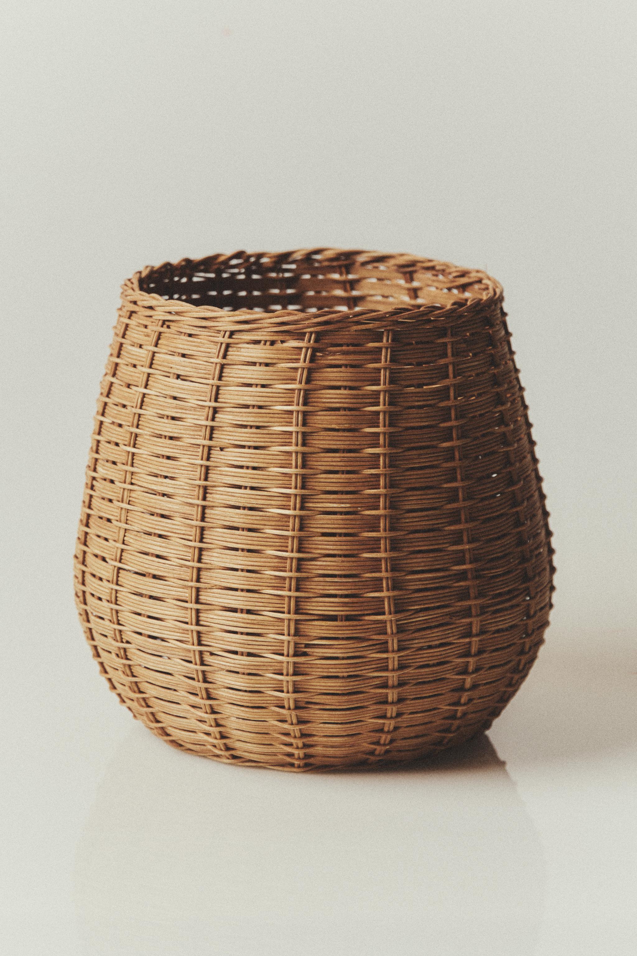 OVAL RATTAN BASKET