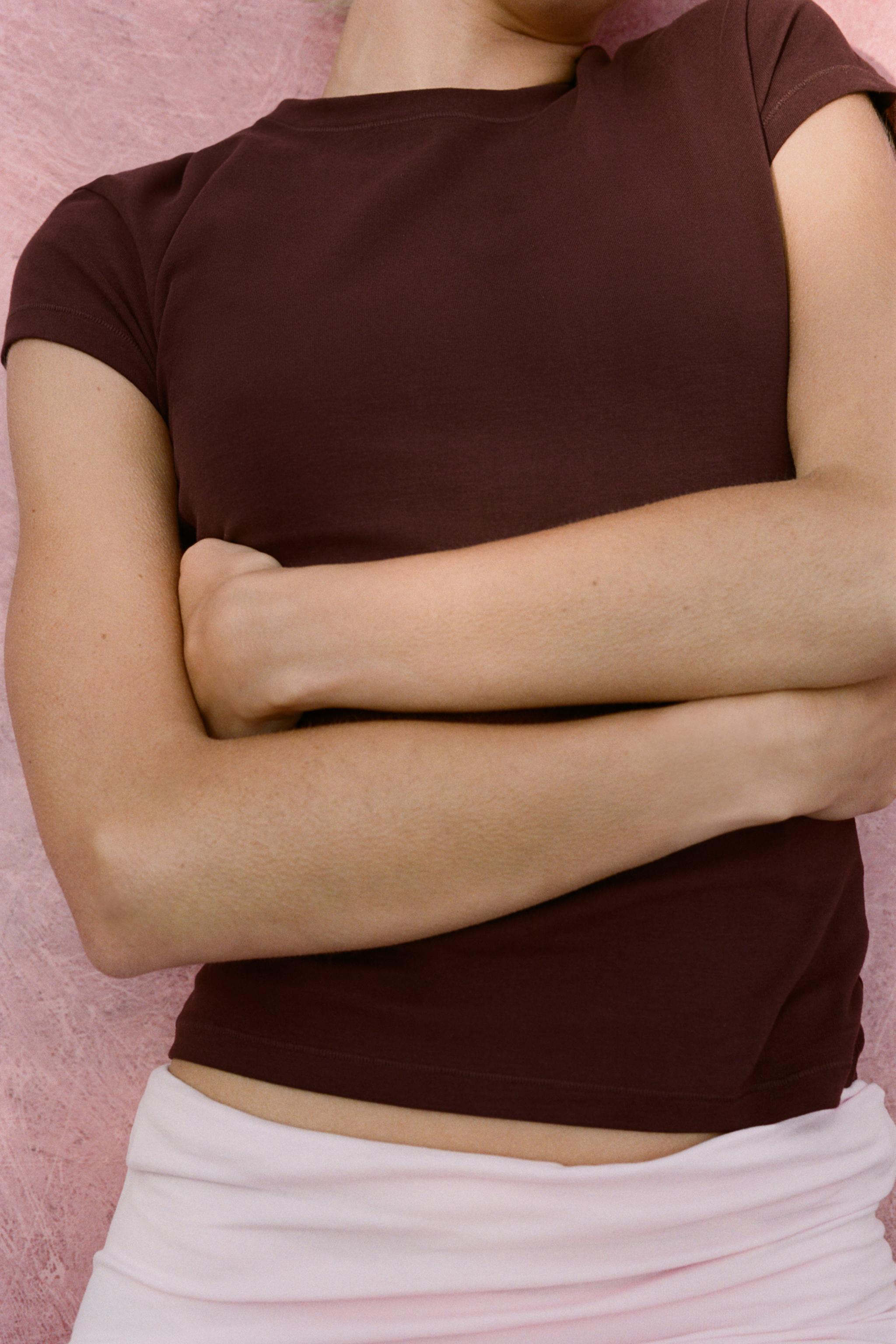 SLIM FIT SHORT SLEEVE T-SHIRT