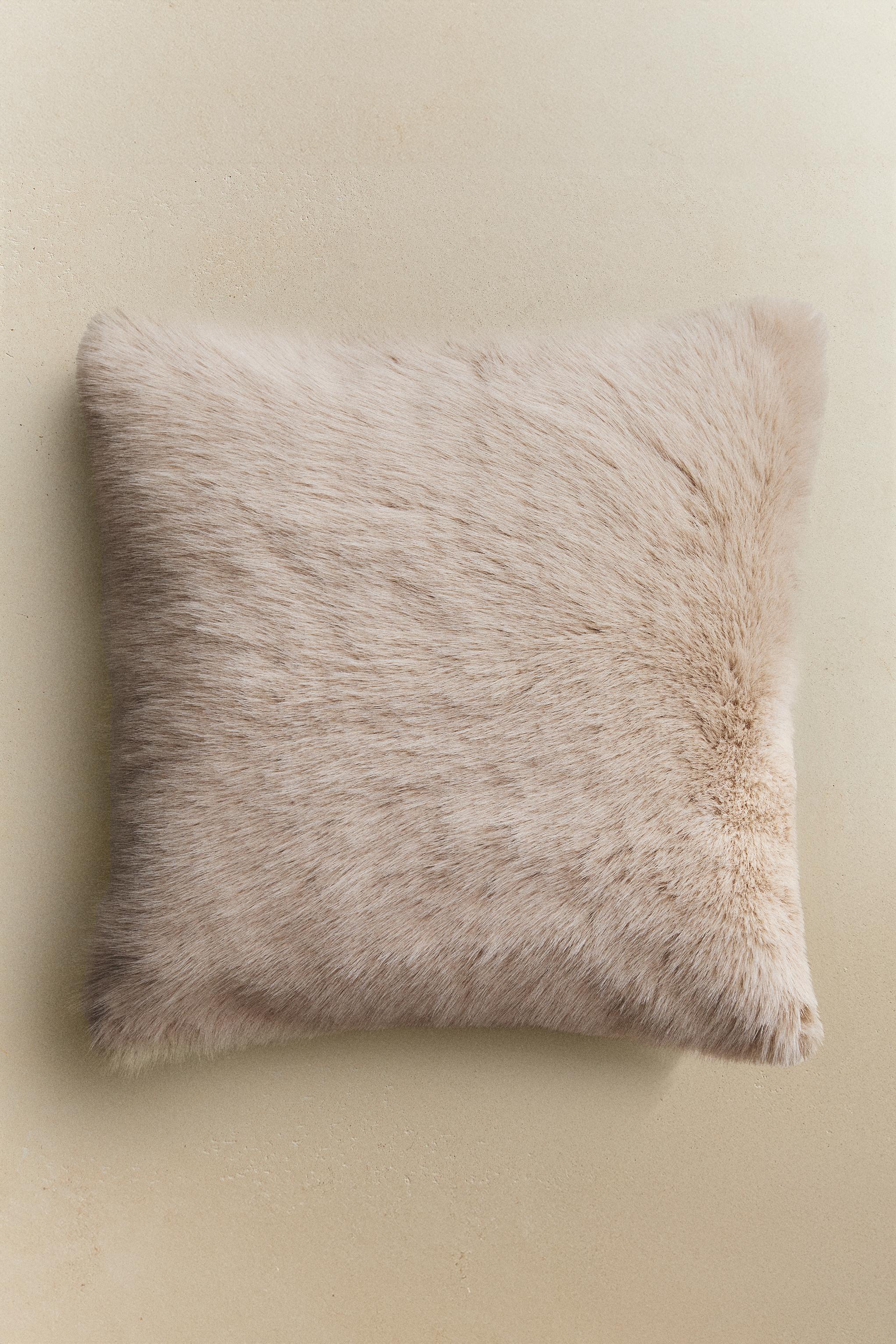 LONG FAUX FUR THROW PILLOW COVER