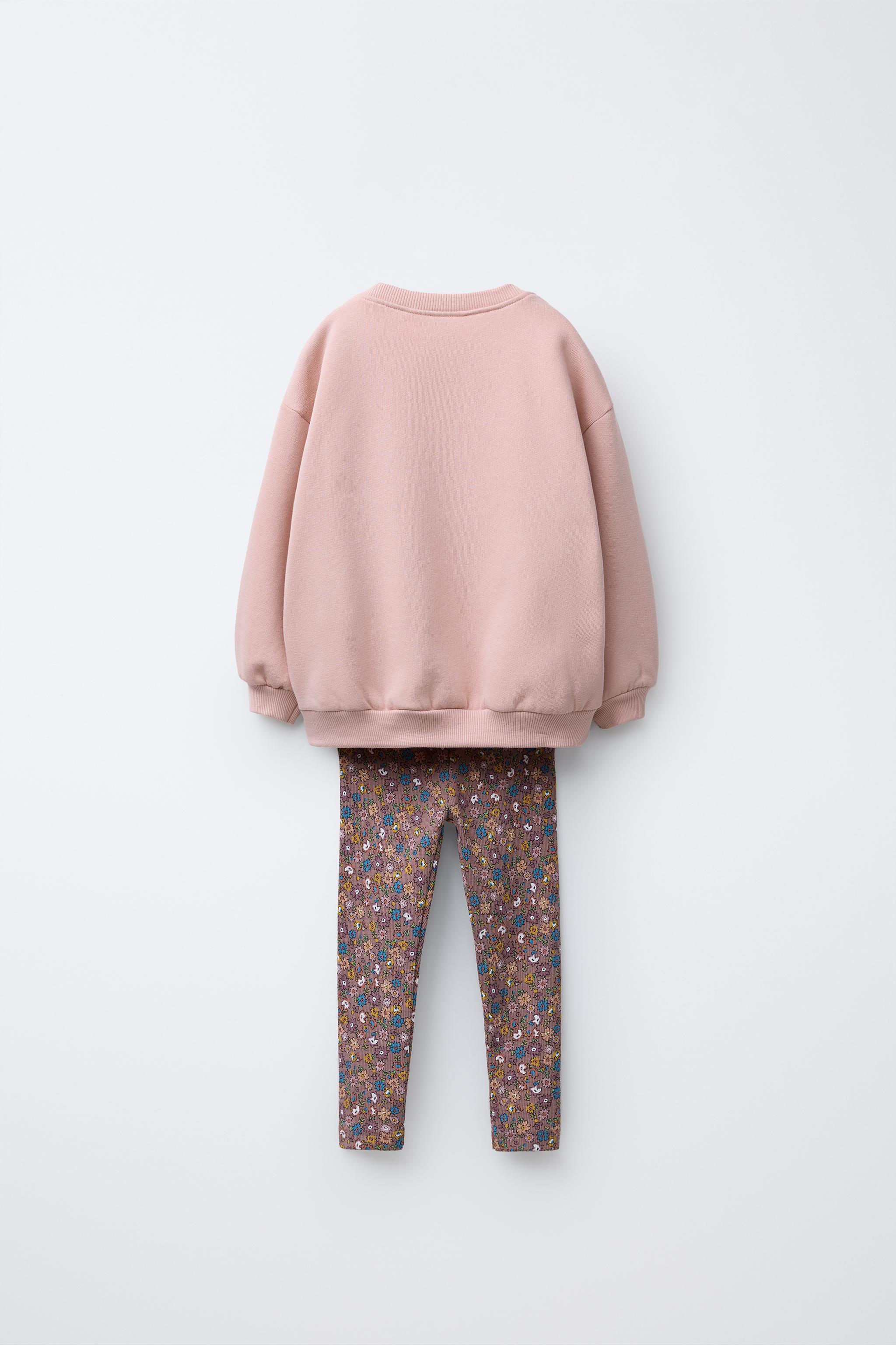 HELLO KITTY © SANRIO SWEATSHIRT AND FLORAL LEGGING SET
