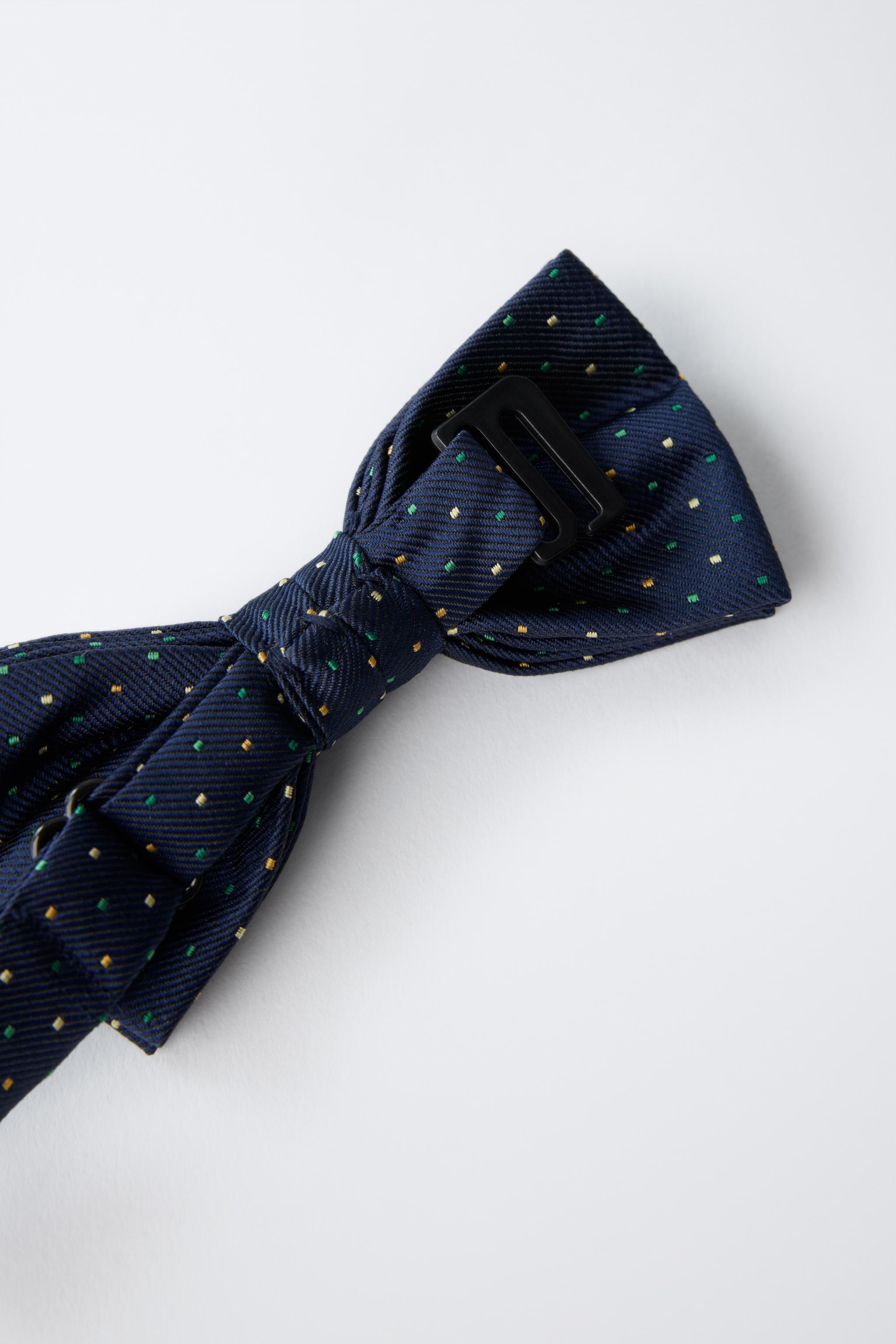 POLKA DOT PRINT BOW TIE